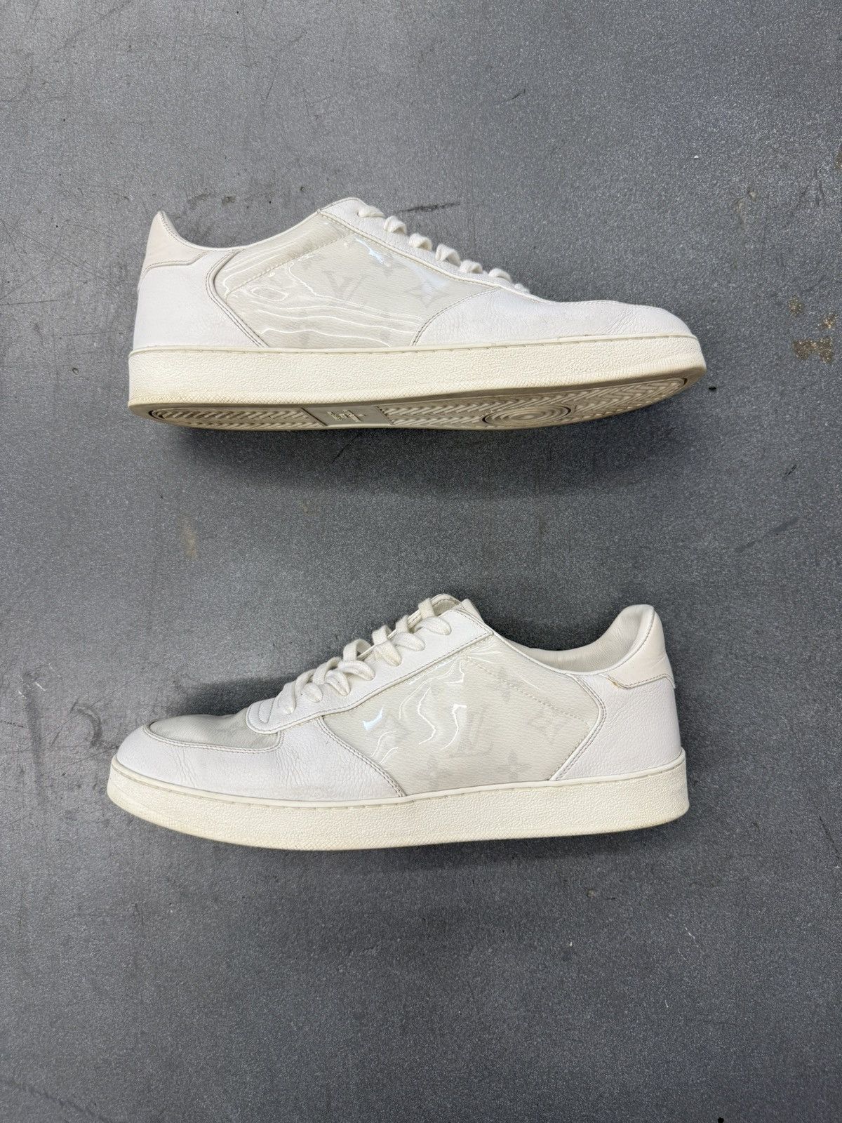 Louis Vuitton Louis Vuitton Rivoli Logo Monogram White Leather Sneaker Size US 10 / EU 43 - 1 Thumbnail