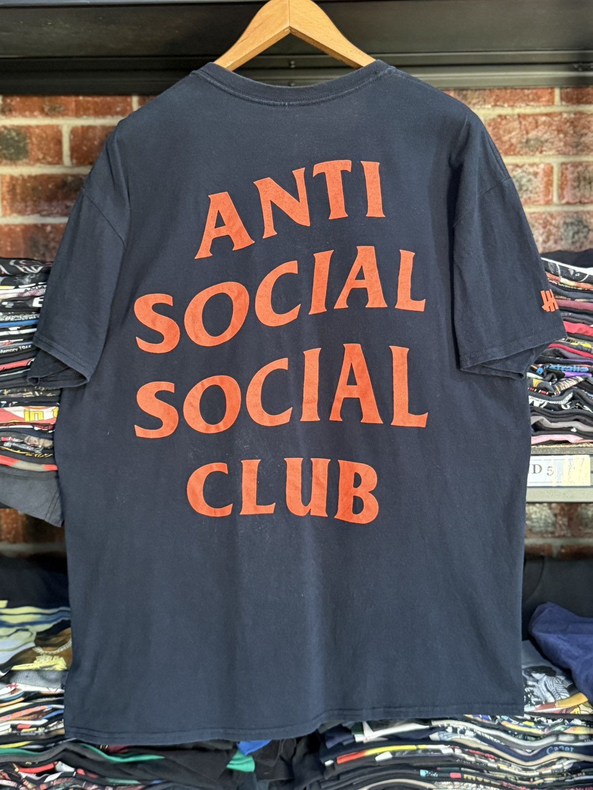 Anti Social Social Club × Undefeated × Vintage Anti Social Social Club X undefeated Paranoid Sun Faded Tee Size US XL / EU 56 / 4 - 1 Thumbnail