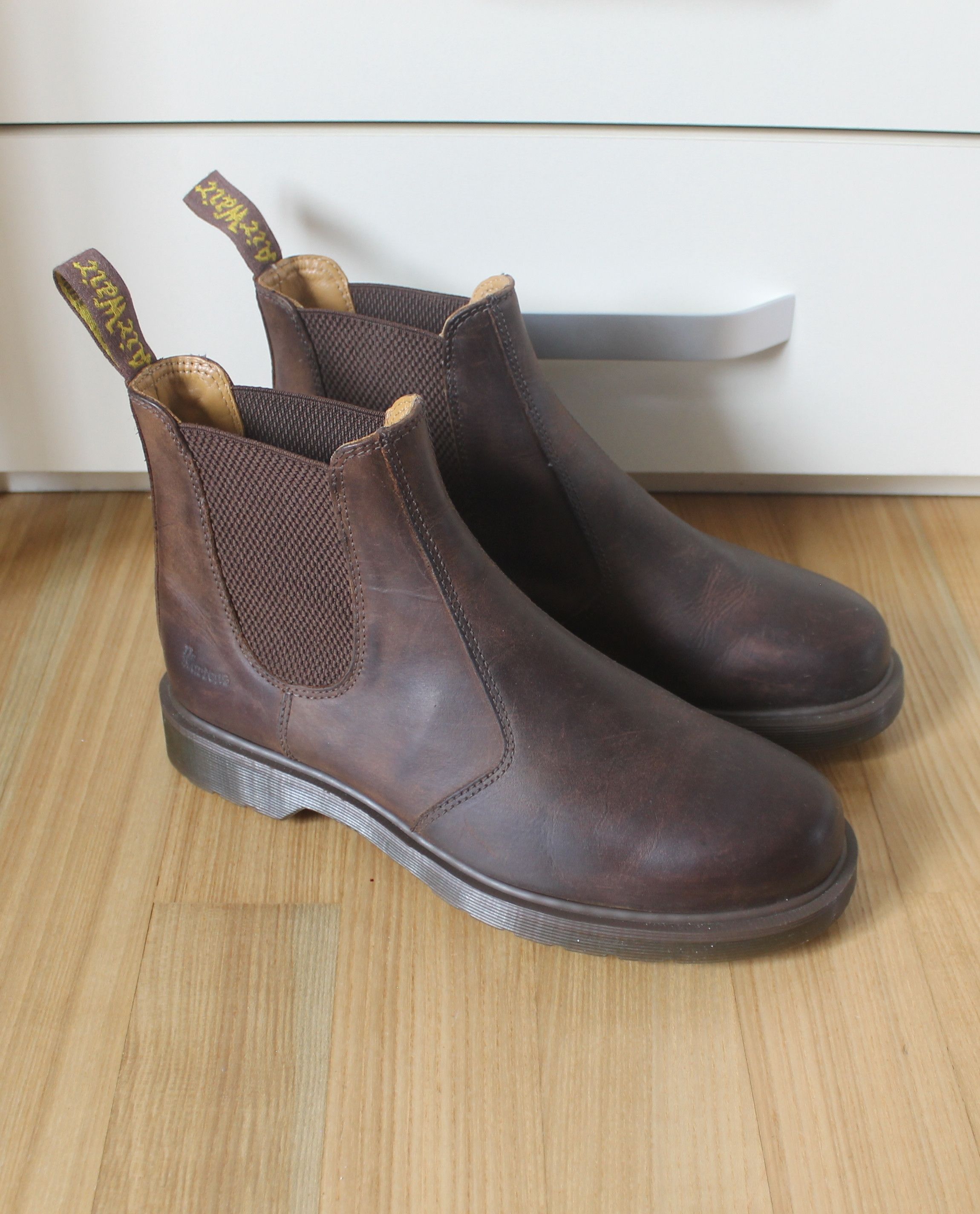 image of Dr Martens Dr. Martens 2976 Crazy Horse Leather Chelsea Boots in Brown, Men's (Size 10)