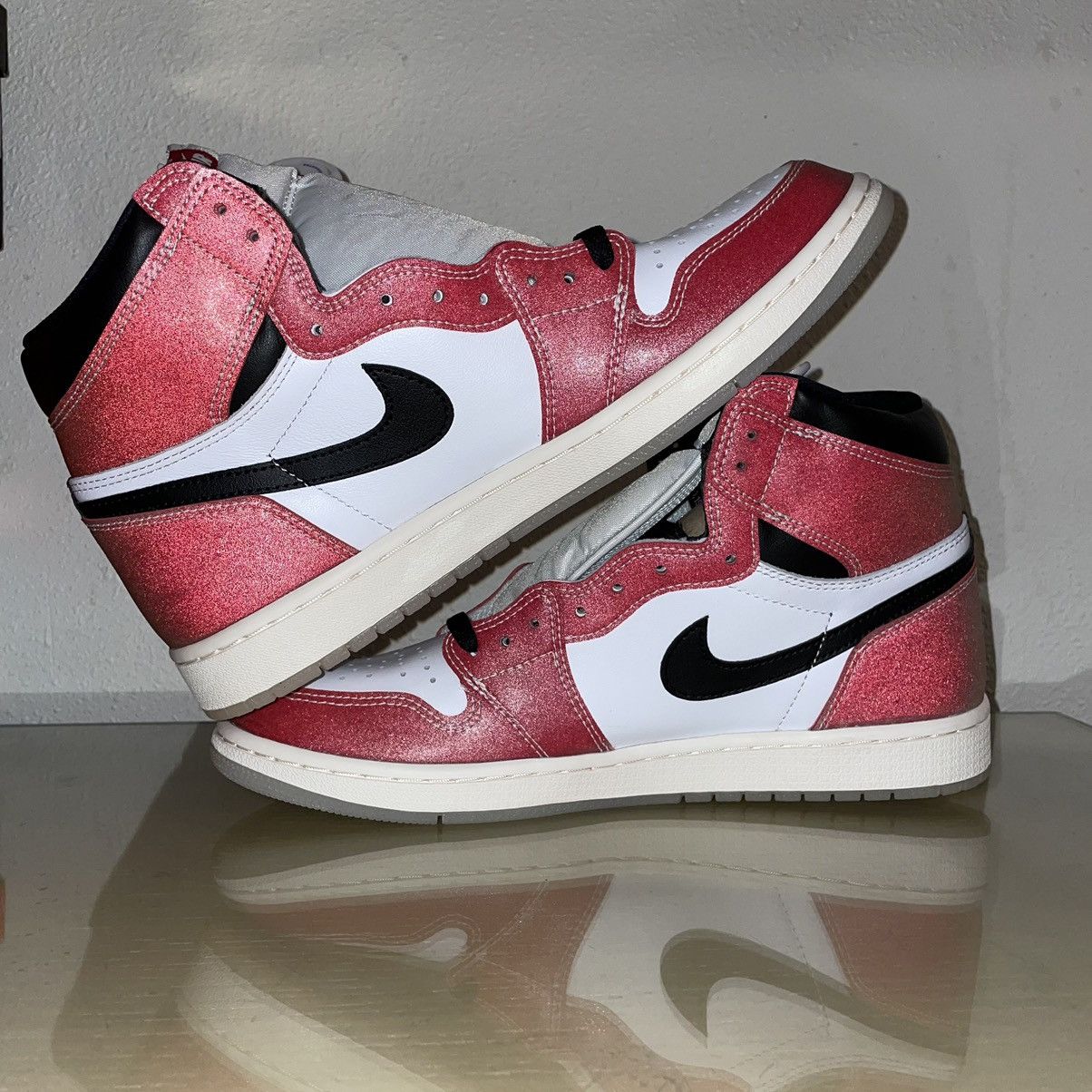 Jordan Brand Jordan Retro 1 “Trophy Room” Friends And Family Edition Size US 11 / EU 44 - 2 Thumbnail