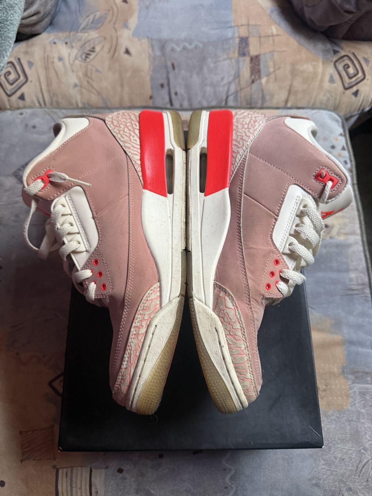 Jordan Brand WMNS Air Jordan 3 Retro Rust Pink size 12W 10.5M Size US 10.5 / EU 43-44 - 3 Thumbnail