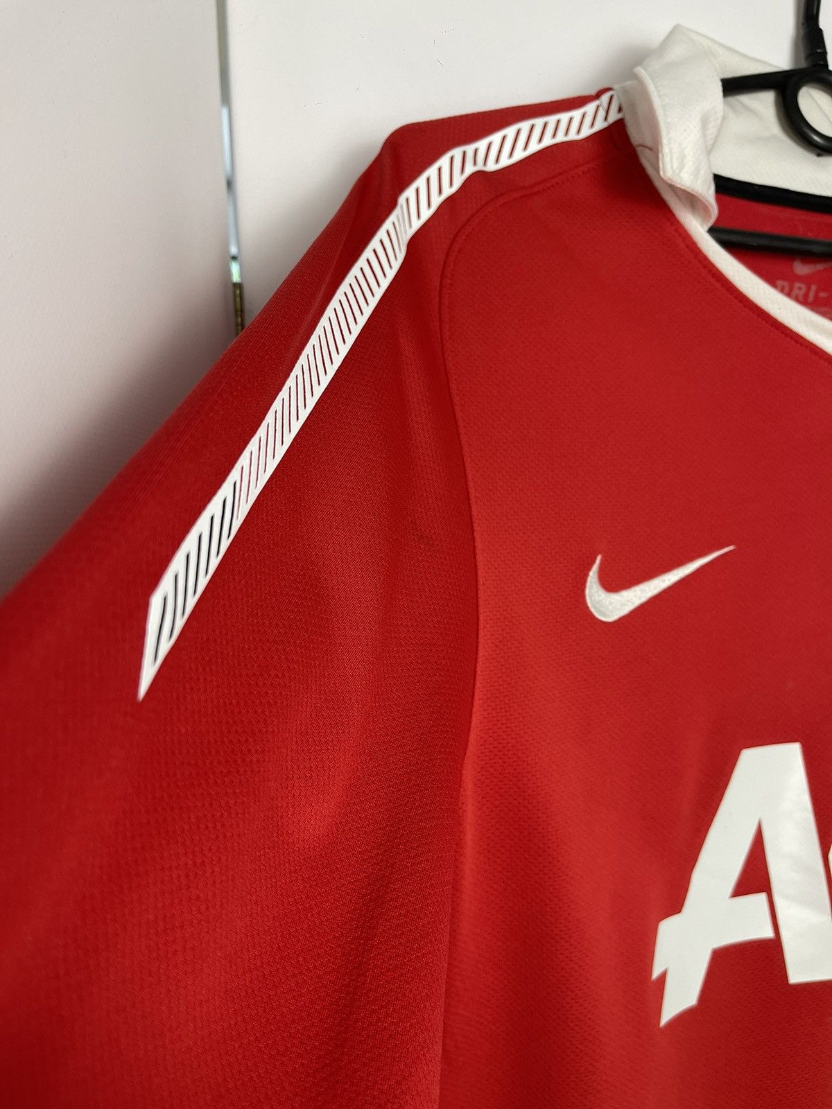 Nike Vintage Nike Manchester United long sleeve size M Size US M / EU 48-50 / 2 - 12 Thumbnail
