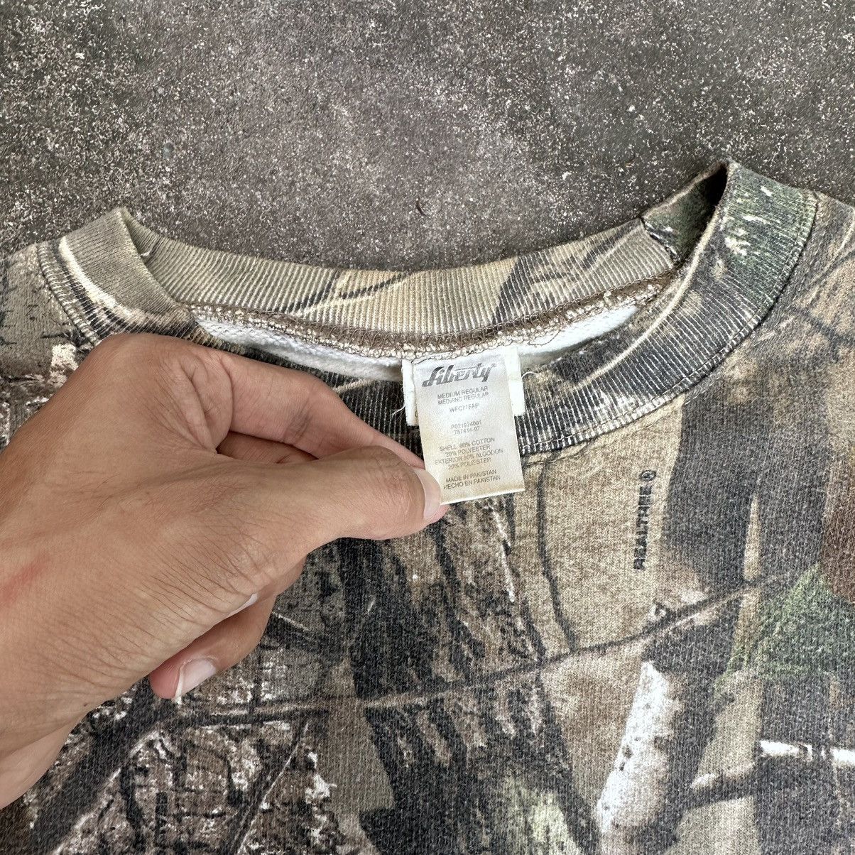 Carhartt Crazy Vintage Carhartt Style Faded Realtree Camo Crewneck Size US S / EU 44-46 / 1 - 5 Thumbnail