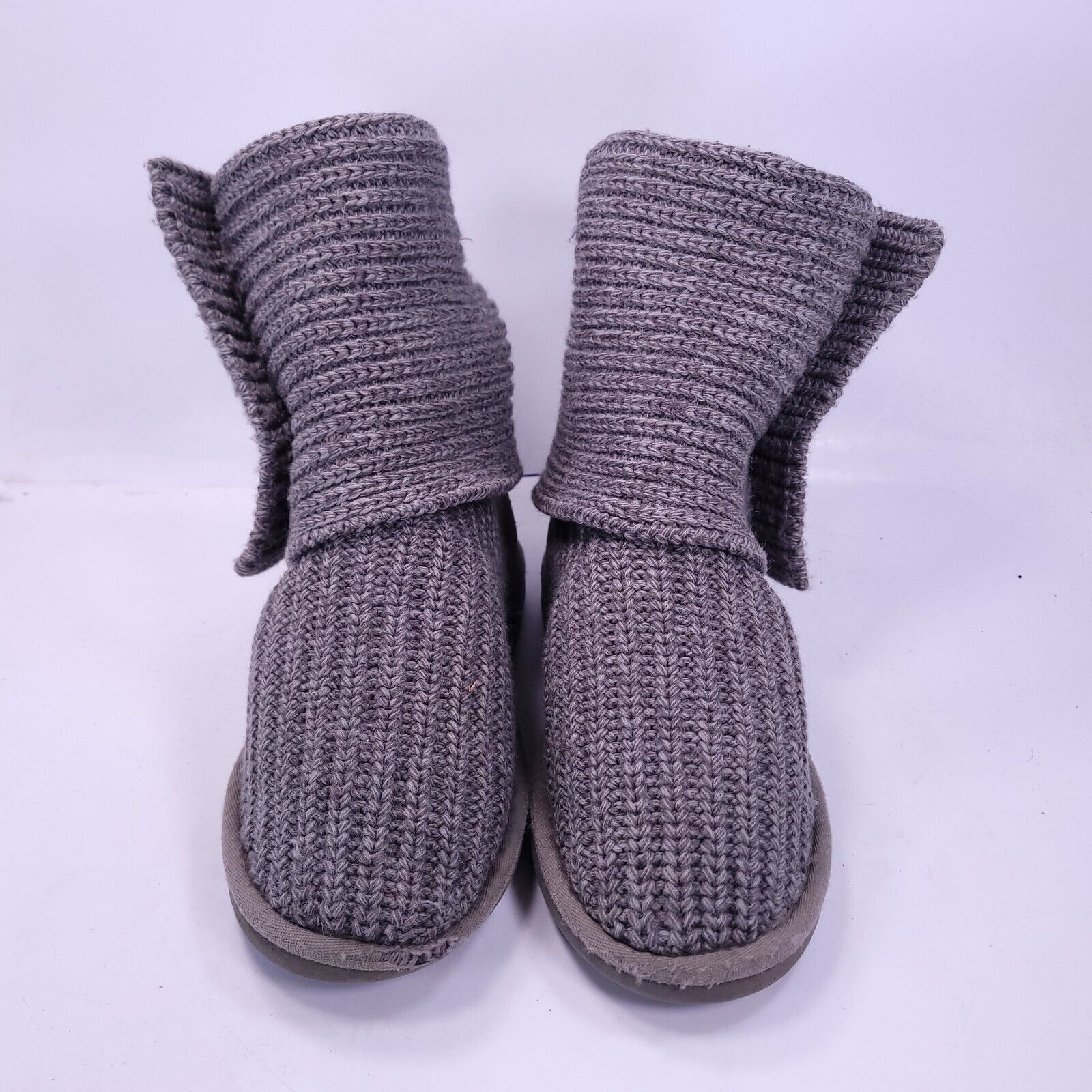 Ugg UGG Australia Casual Mid Rise Snow Boot Womens Size 5 5819 Size US 5 / IT 35 - 2 Thumbnail