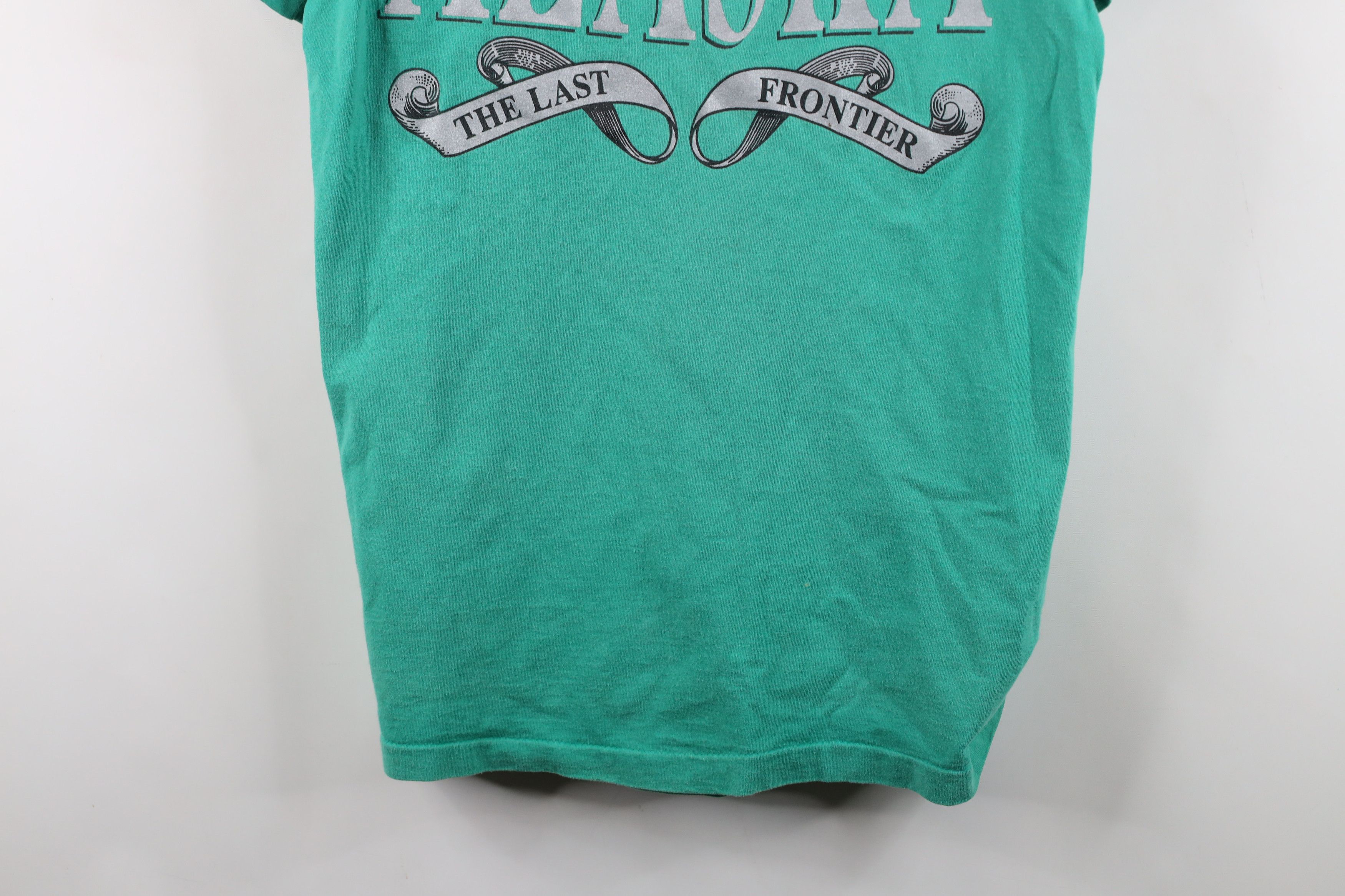 Vintage Vintage 90s Streetwear Alaska The Last Frontier T-Shirt USA Size US L / EU 52-54 / 3 - 3 Thumbnail