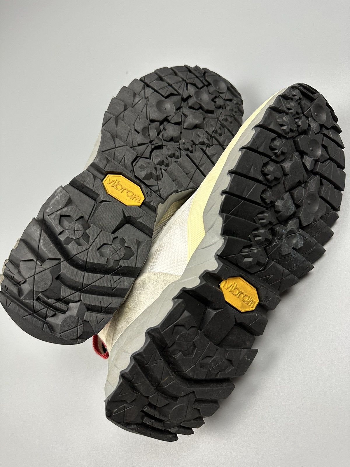 Moncler Moncler Sneakers Nylon/Suede Vibram White Mens Size US 9 / EU 42 - 8 Thumbnail