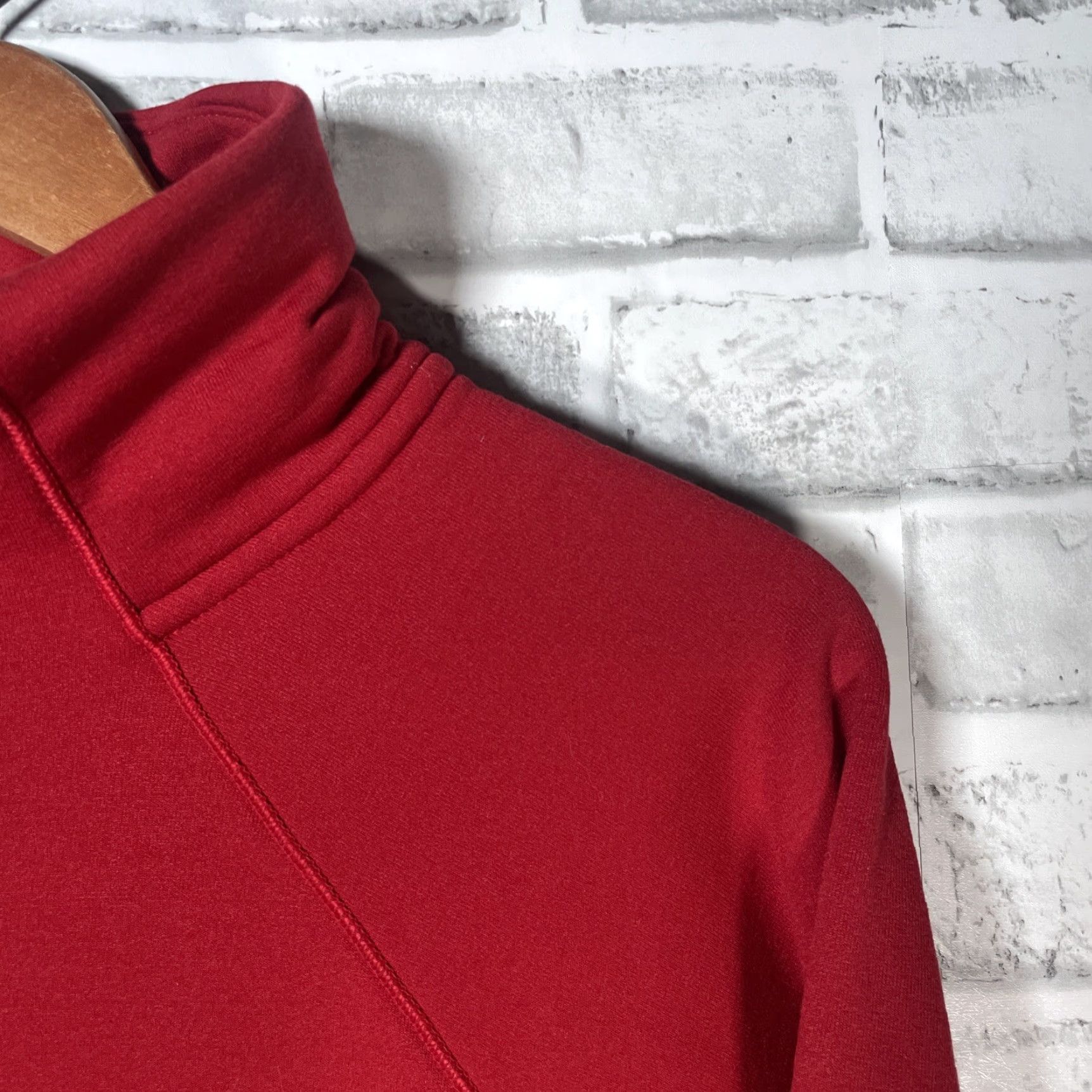 Athleta Athleta Hoodie Womens Size M Red High Neck Fleece Pullover with Pockets Size M / US 6-8 / IT 42-44 - 2 Thumbnail