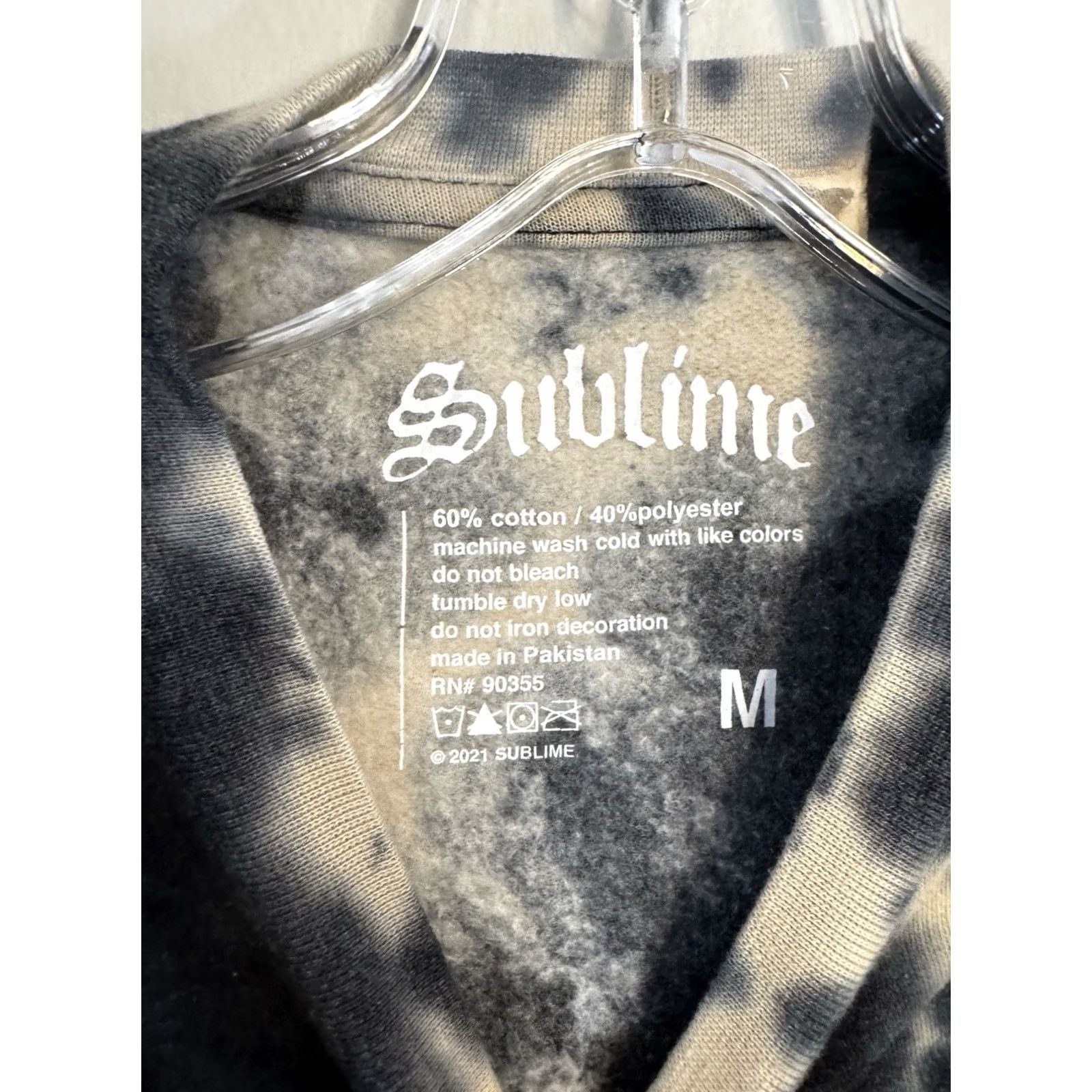 Vintage VINTAGE Sublime Sweatshirt Men’s M Black Cream Tie Dye Band Graphic Pullover Grunge 90s Mens Size US M / EU 48-50 / 2 - 3 Thumbnail