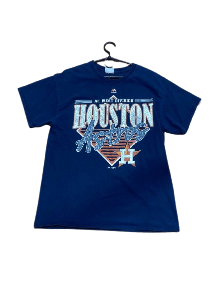 Majestic Vintage Majestic Big Y2K Logo Short Sleeve T-Shirt Size US L / EU 52-54 / 3 - 1 Thumbnail