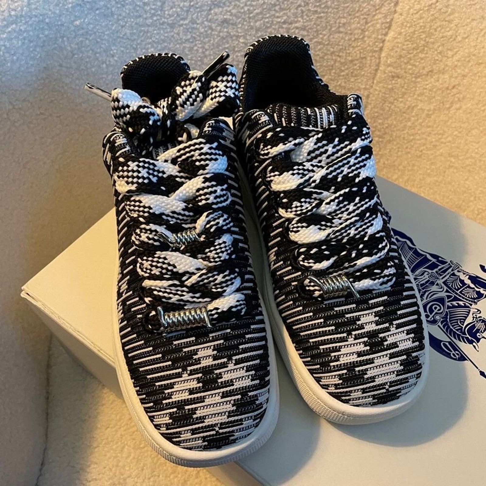 Burberry Burberry Box Check Knit Low-Top Sneakers 37 Size US 7 / IT 37 - 3 Thumbnail