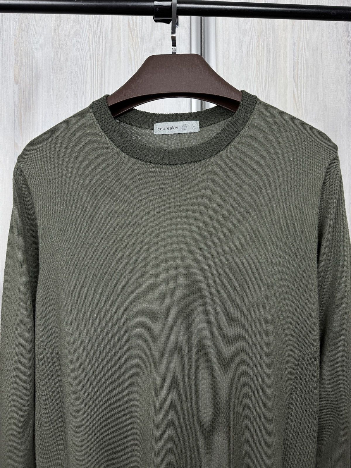 Icebreaker Icebreaker pure merino khaki green light sweater sz L Size US L / EU 52-54 / 3 - 3 Thumbnail