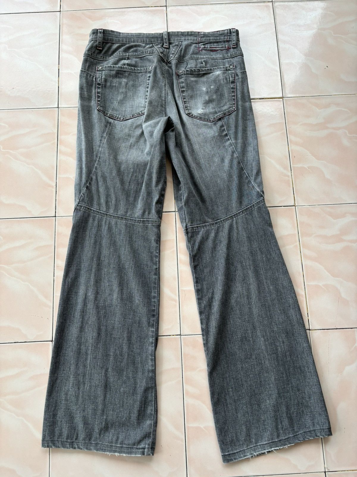 Marithe + Francois Girbaud Marithe Francois Girbaud Boot Cut Jean Size US 32 / EU 48 - 2 Thumbnail
