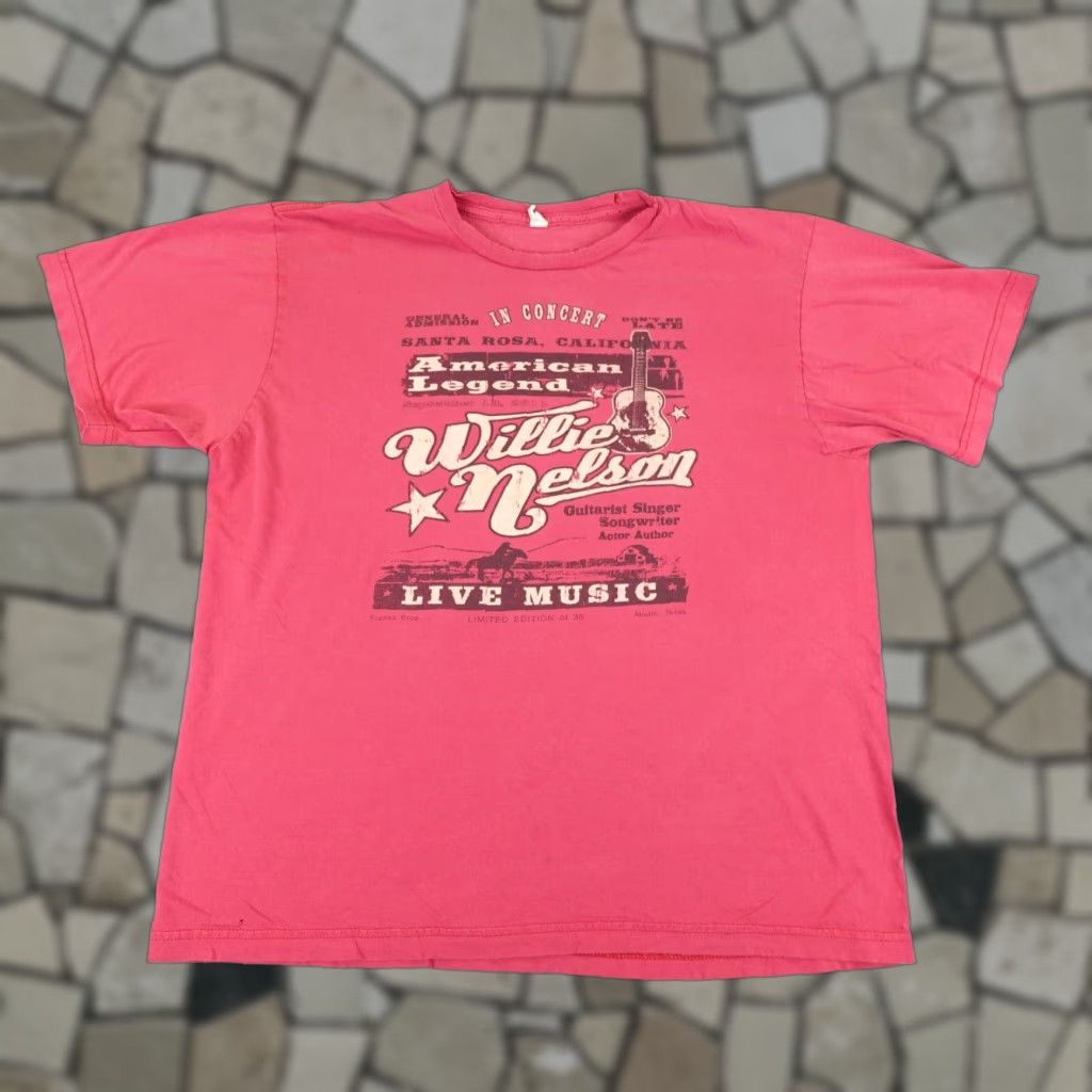 Anvil VINTAGE Willie Nelson Shirt Mens XL Red Graphic Print Country Concert 2011 Santa Rosa Tall Tee Size US XL / EU 56 / 4 - 1 Thumbnail