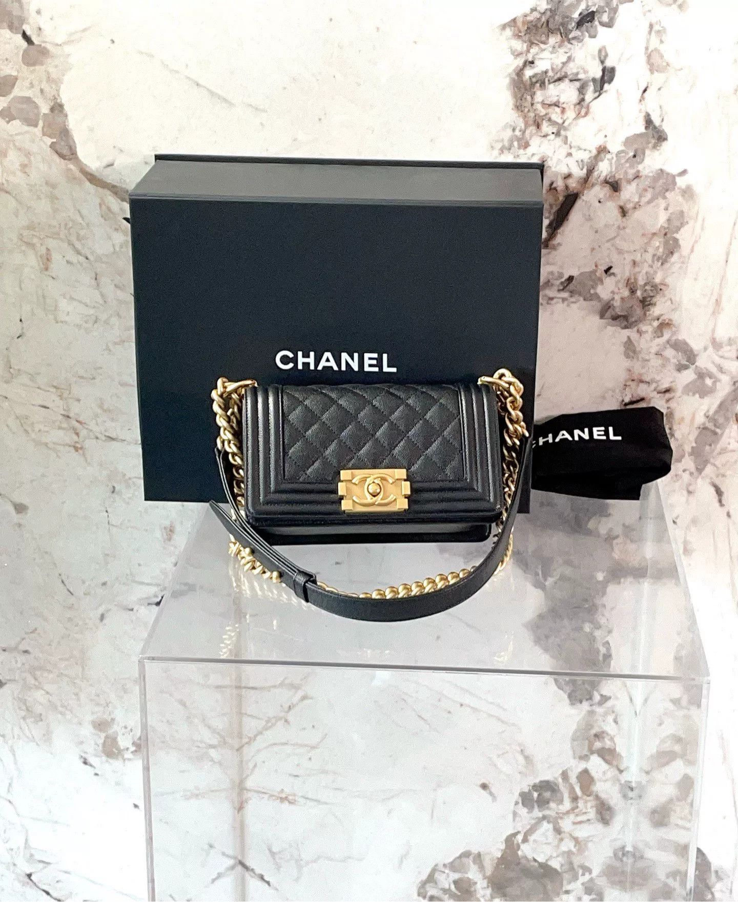 Chanel Pre-loved Bag Very good condition Size ONE SIZE - 1 Thumbnail