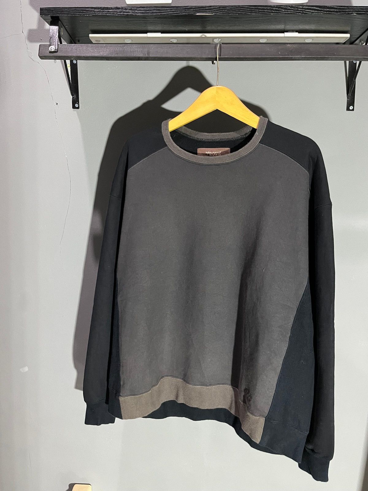 RARE❤️‍🔥TROVE Japan Crewneck Sweater