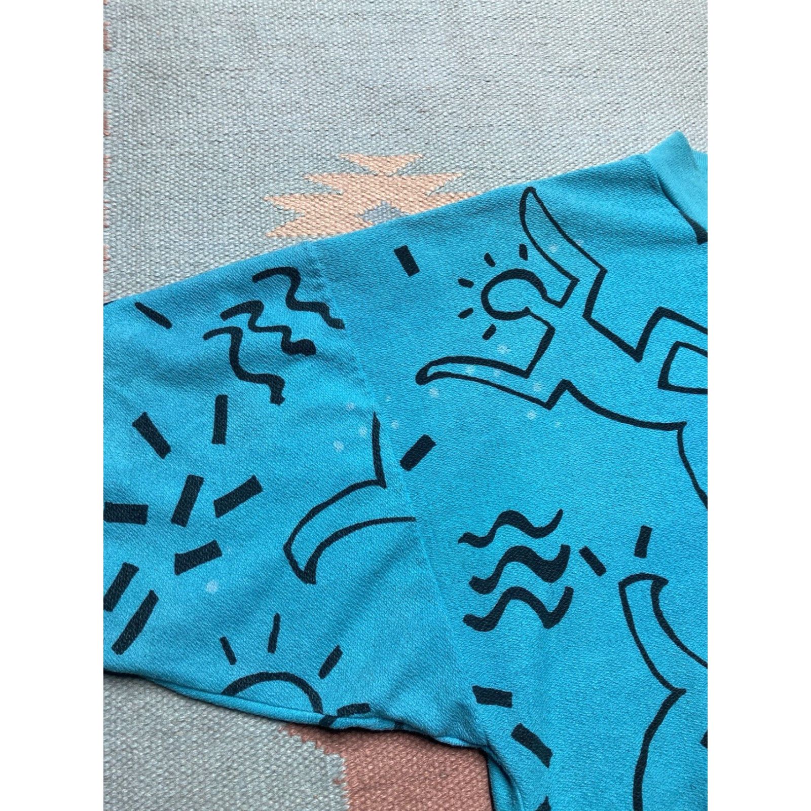 Gloverall VINTAGE 80s Keith Haring pop art all over print AOP XL Sweatshirt Men Blue Pullover Crewneck Size US XL / EU 56 / 4 - 3 Thumbnail