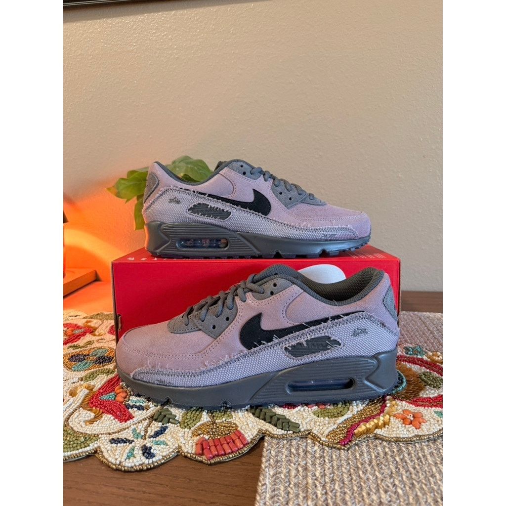 Nike Nike Air Max 90 Light Violet Ore Black Iron Grey Big Bubble Size US 10 / EU 43 - 1 Thumbnail