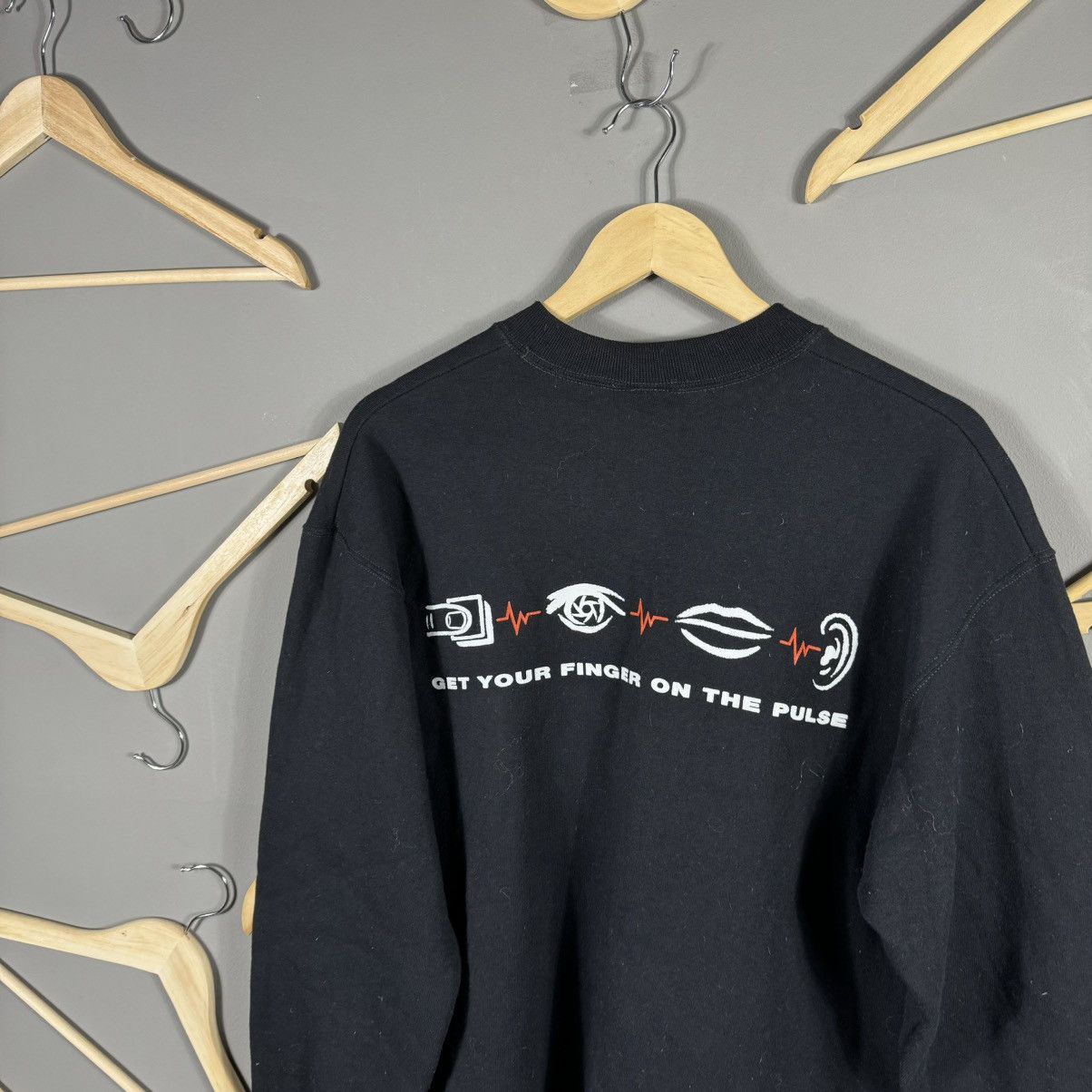 Vintage Vintage 1994 The Consumer Electronics Show CES Sweatshirt Size US L / EU 52-54 / 3 - 5 Thumbnail