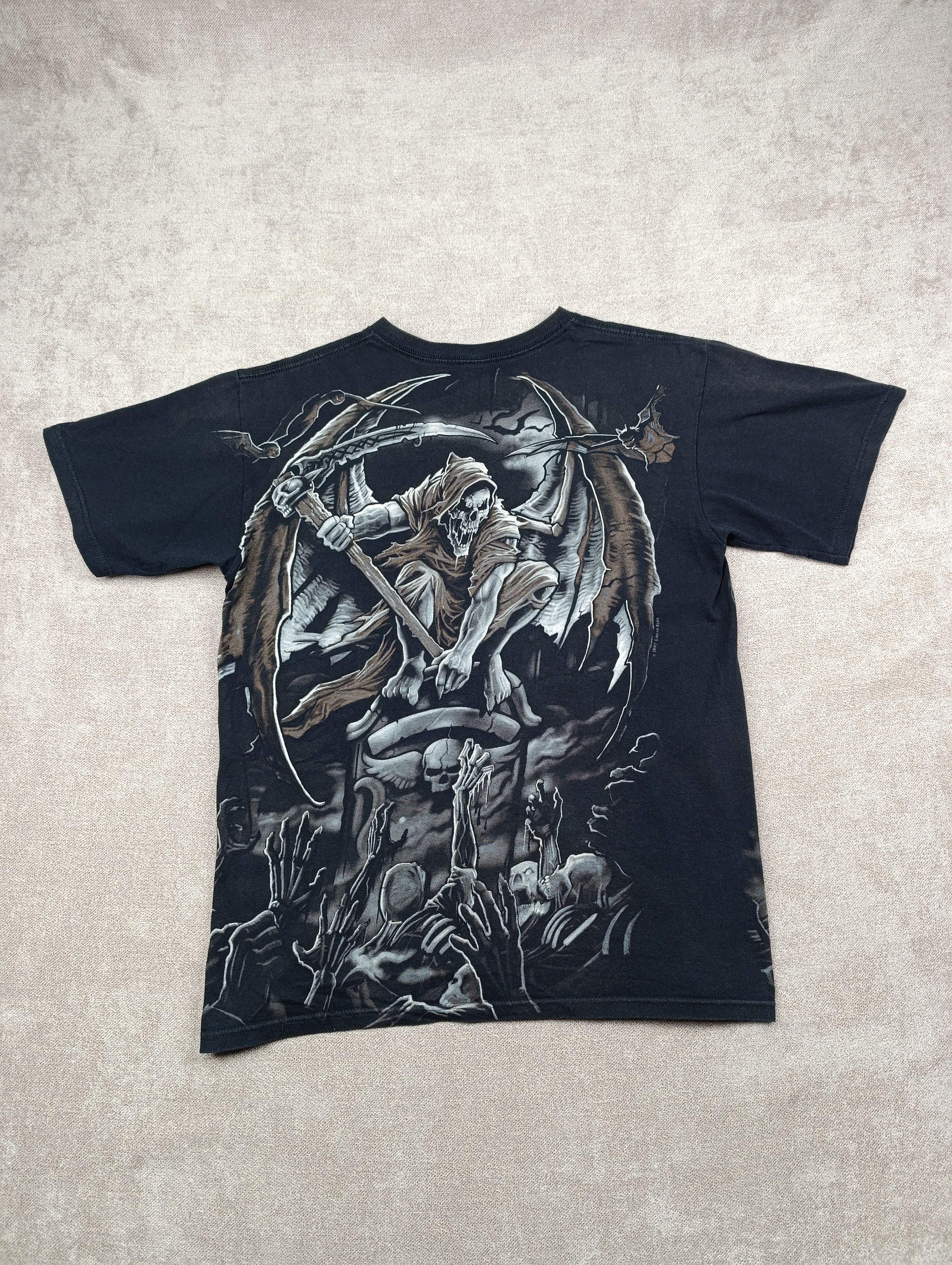 Liquid Blue LIQUID BLUE 2007 VINTAGE GRAVESTONE REAPER SKULL DEATH Size US M / EU 48-50 / 2 - 2 Thumbnail