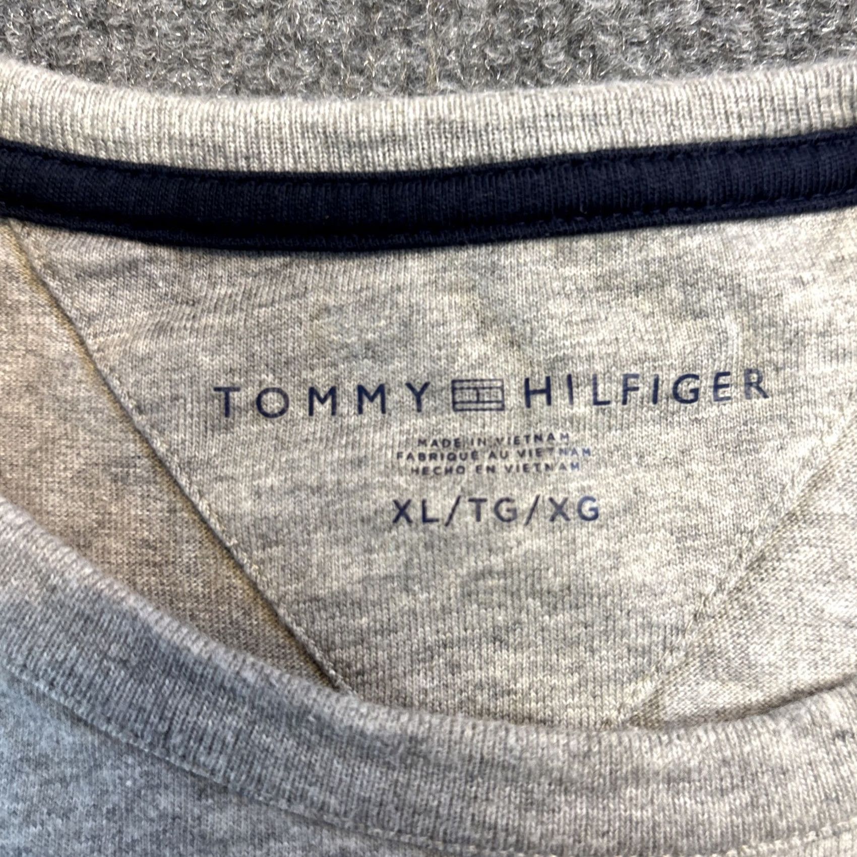 Tommy Hilfiger Tommy Hilfiger T-Shirt Adults XL Gray Short Sleeve Spell Out Logo Crew Neck Knit Cotton Size US XL / EU 56 / 4 - 3 Thumbnail