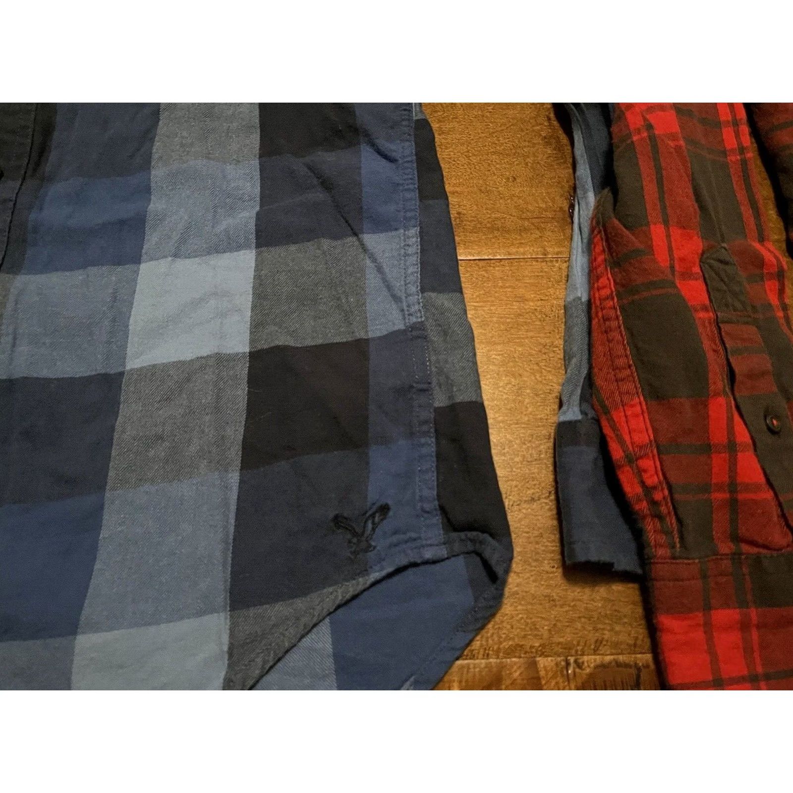 American Eagle Outfitters American Eagle Classic Fit Blue/Red Plaid Light Flannel Shirts - Men's XSmall Size US XS / EU 42 / 0 - 6 Thumbnail