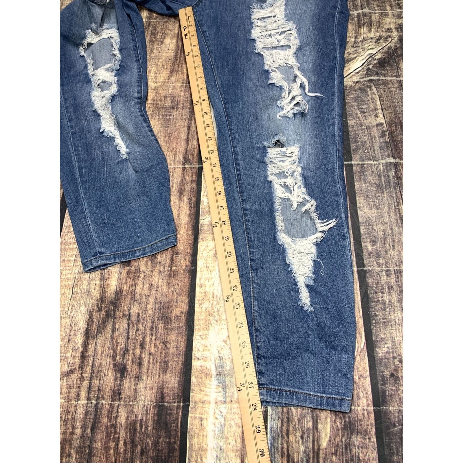 Forever 21 Forever 21 Plus Size Jeans Womens 20 Skinny Ankle Distressed High Waist Stretch Jeans Women Size 20 Blue Denim Slim Fit Regular Rise Size 42" / US 20 - 2 Thumbnail