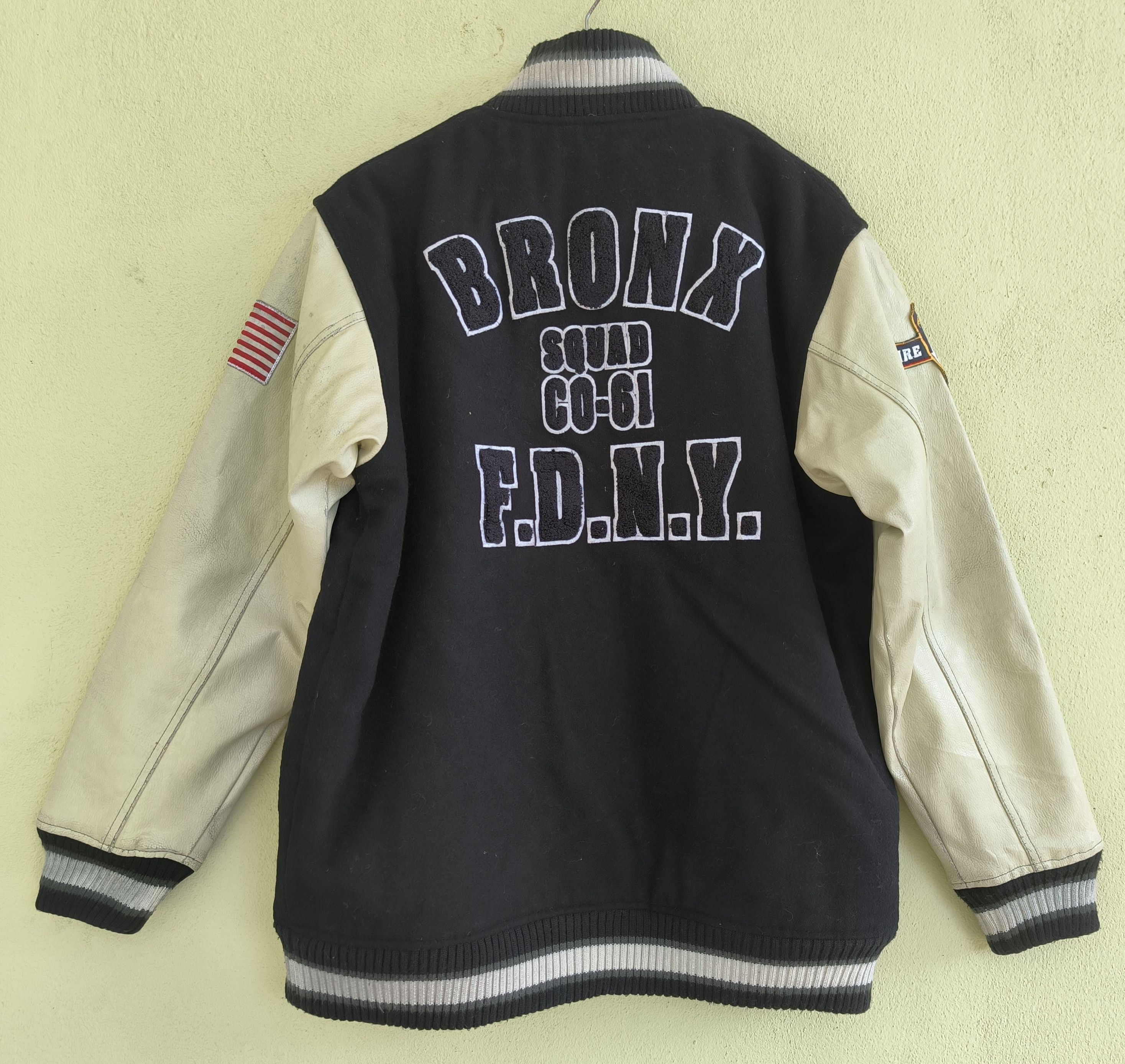 Other FIRE DEPARTMENT CITY OF NEW YORK varsity jacket Size US M / EU 48-50 / 2 - 11 Thumbnail