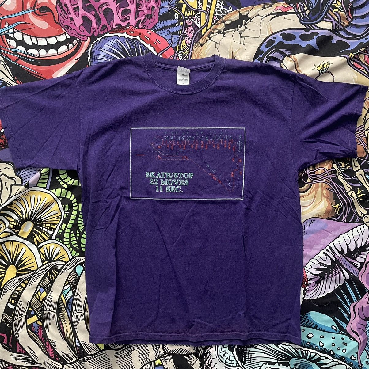 Gildan Vintage Skate/Stop 22 moves 11 seconds Tee Size US XL / EU 56 / 4 - 1 Thumbnail