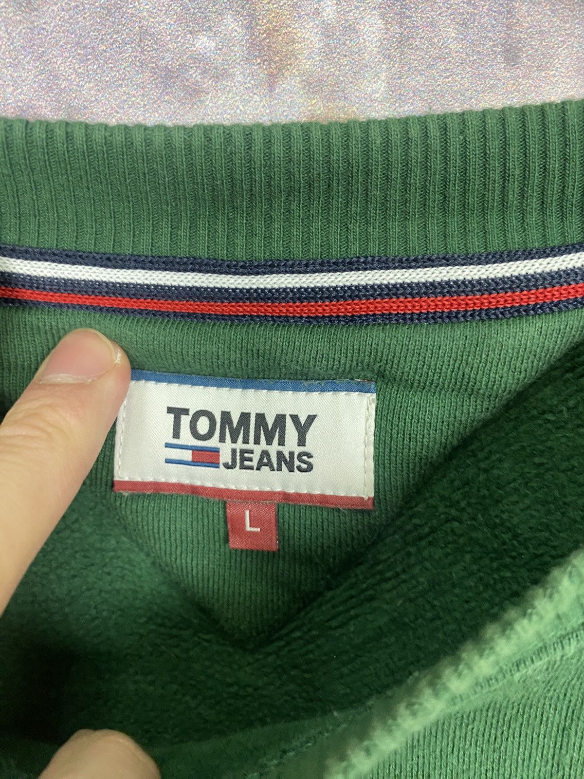 Tommy Hilfiger × Vintage Men’s Tommy Hilfiger Sweatshirt Streetwear Size Large Size US L / EU 52-54 / 3 - 6 Thumbnail