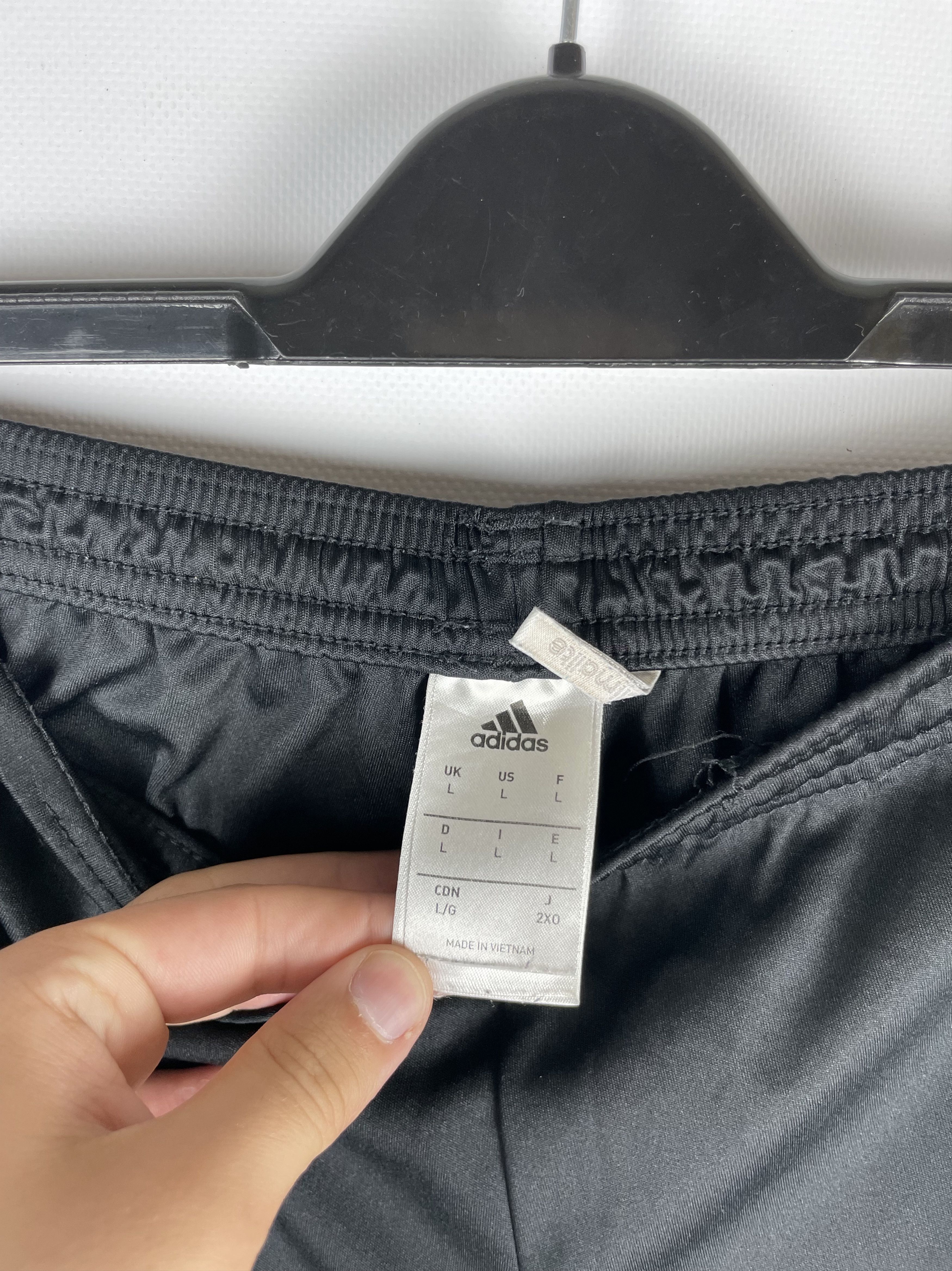 Adidas Vintage Adidas Shorts Y2k Size US 34 / EU 50 - 6 Thumbnail