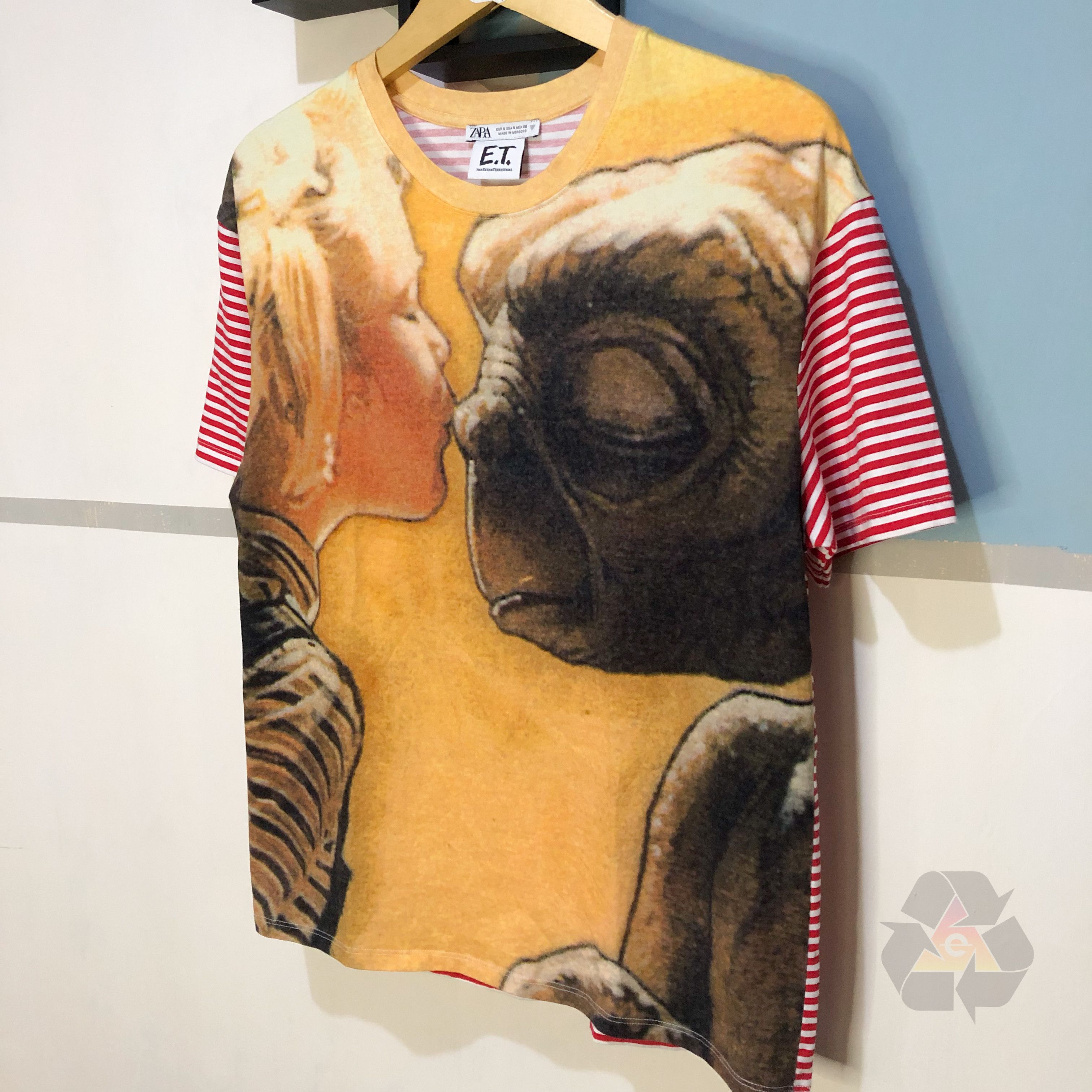 Zara Zara x E.T Y2K T-Shirt – Vintage Movie Graphic Collab Size US S / EU 44-46 / 1 - 3 Thumbnail