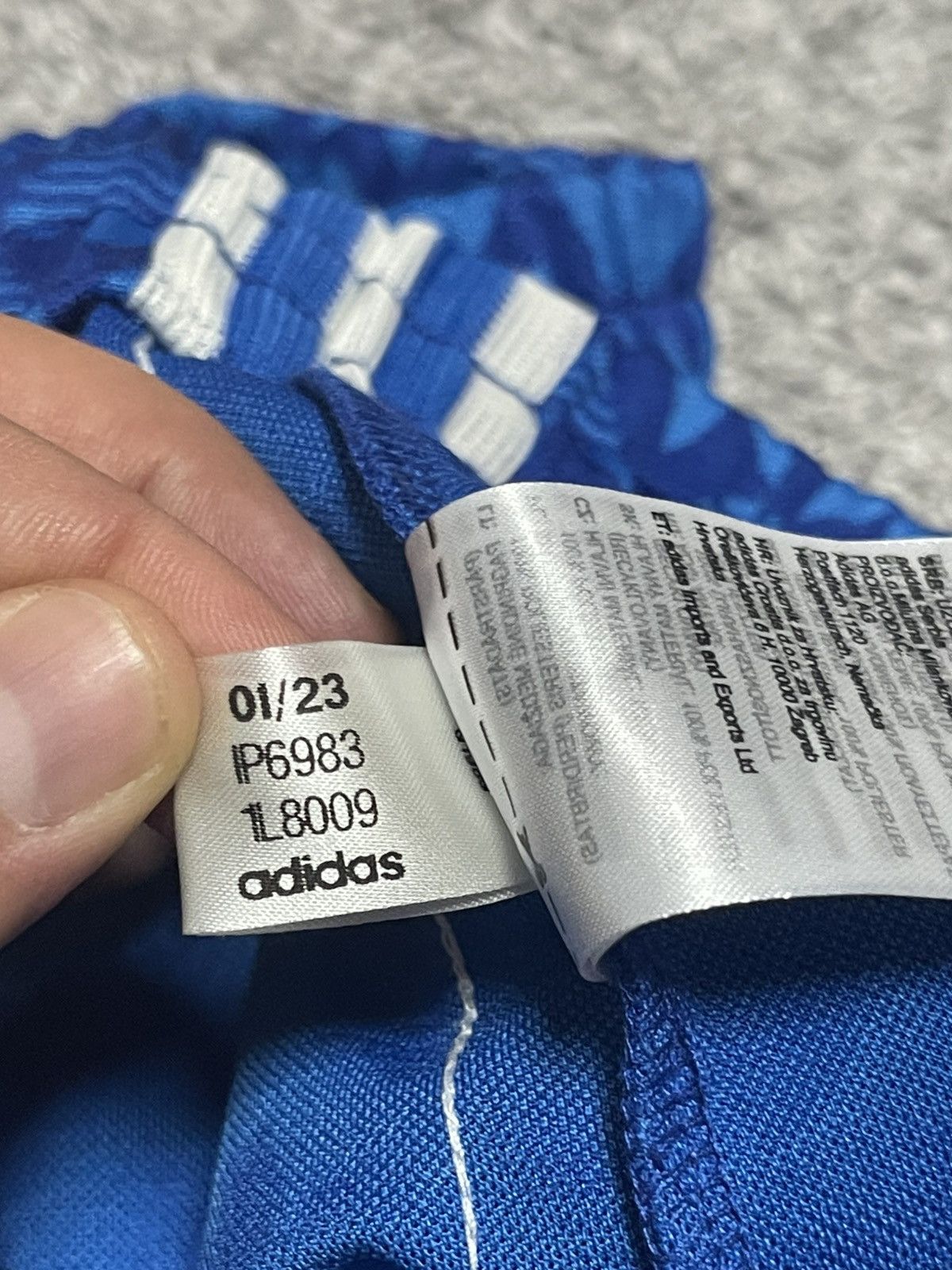 Adidas ADIDAS ORIGINALS ADICOLOR 70'S MONOGRAM TRACKPANTS SIZE M Size US 32 / EU 48 - 16 Thumbnail