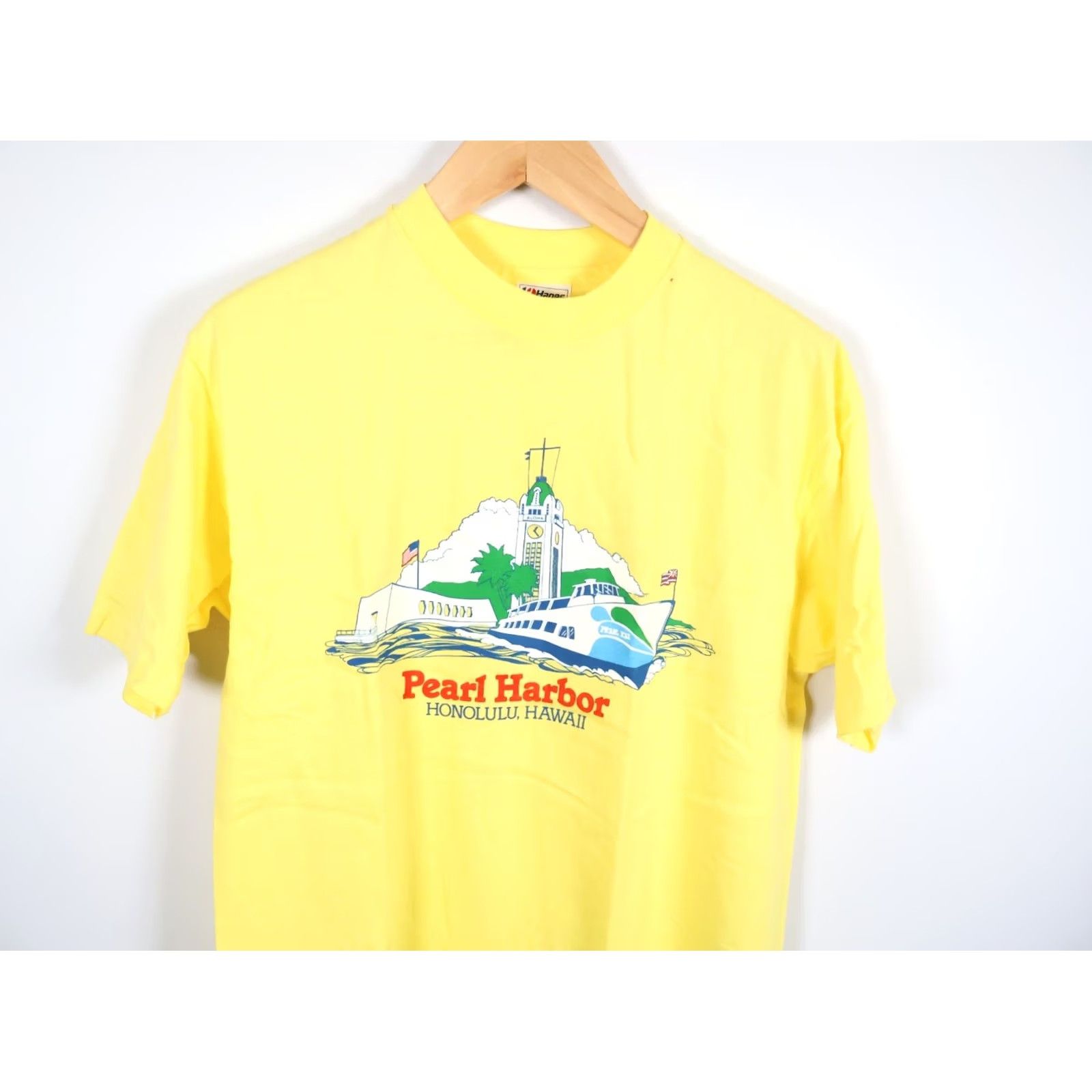 Hanes Hanes Pearl Harbor Hawaii Graphic T-Shirt Yellow 80s Vintage Men's XL Large Short Sleeve Crew Neck Size US L / EU 52-54 / 3 - 7 Thumbnail