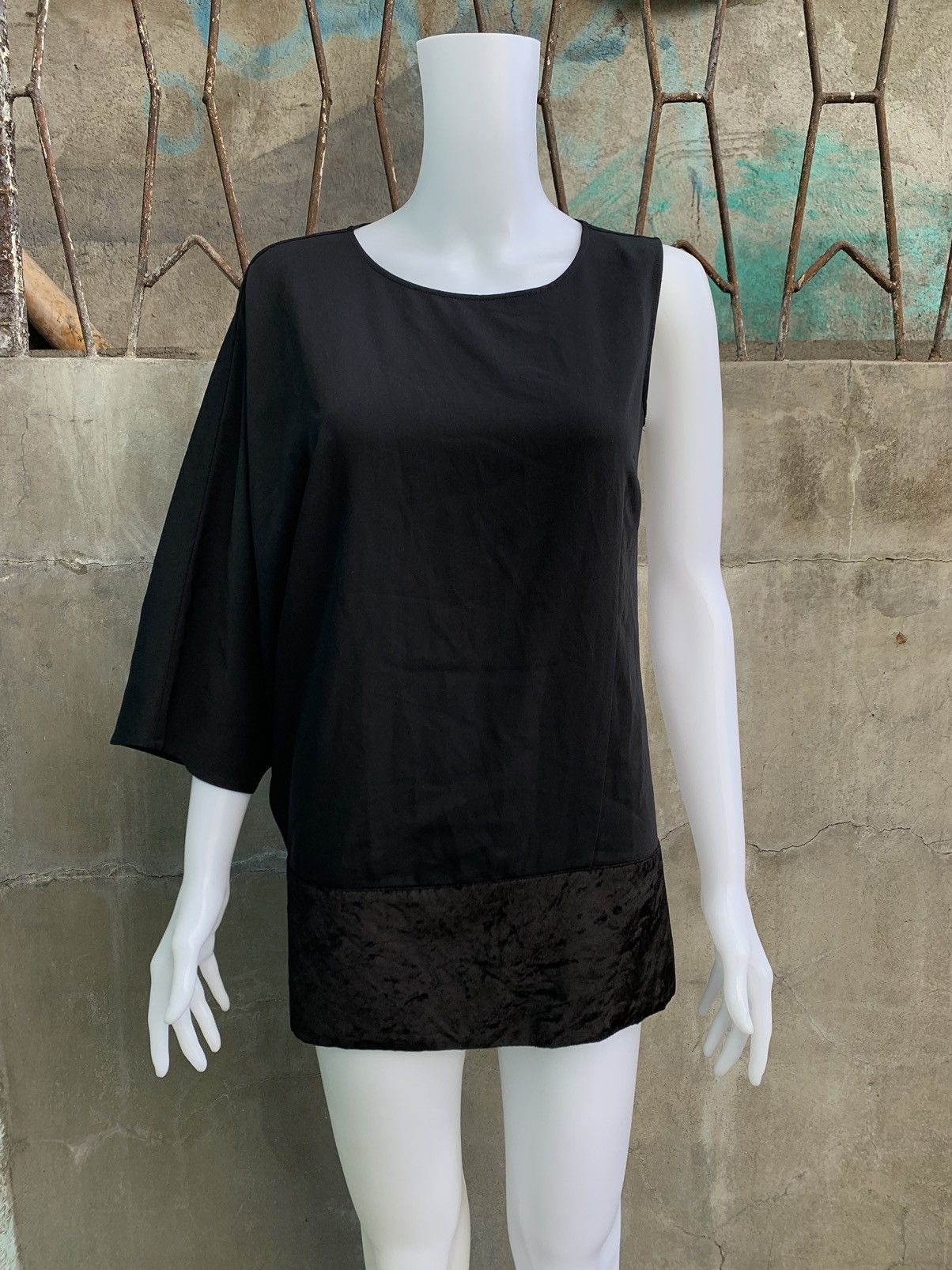 Maison Margiela FW14 MM6 Asymmetric Single Sleeve Top Size XS / US 0-2 / IT 36-38 - 1 Thumbnail