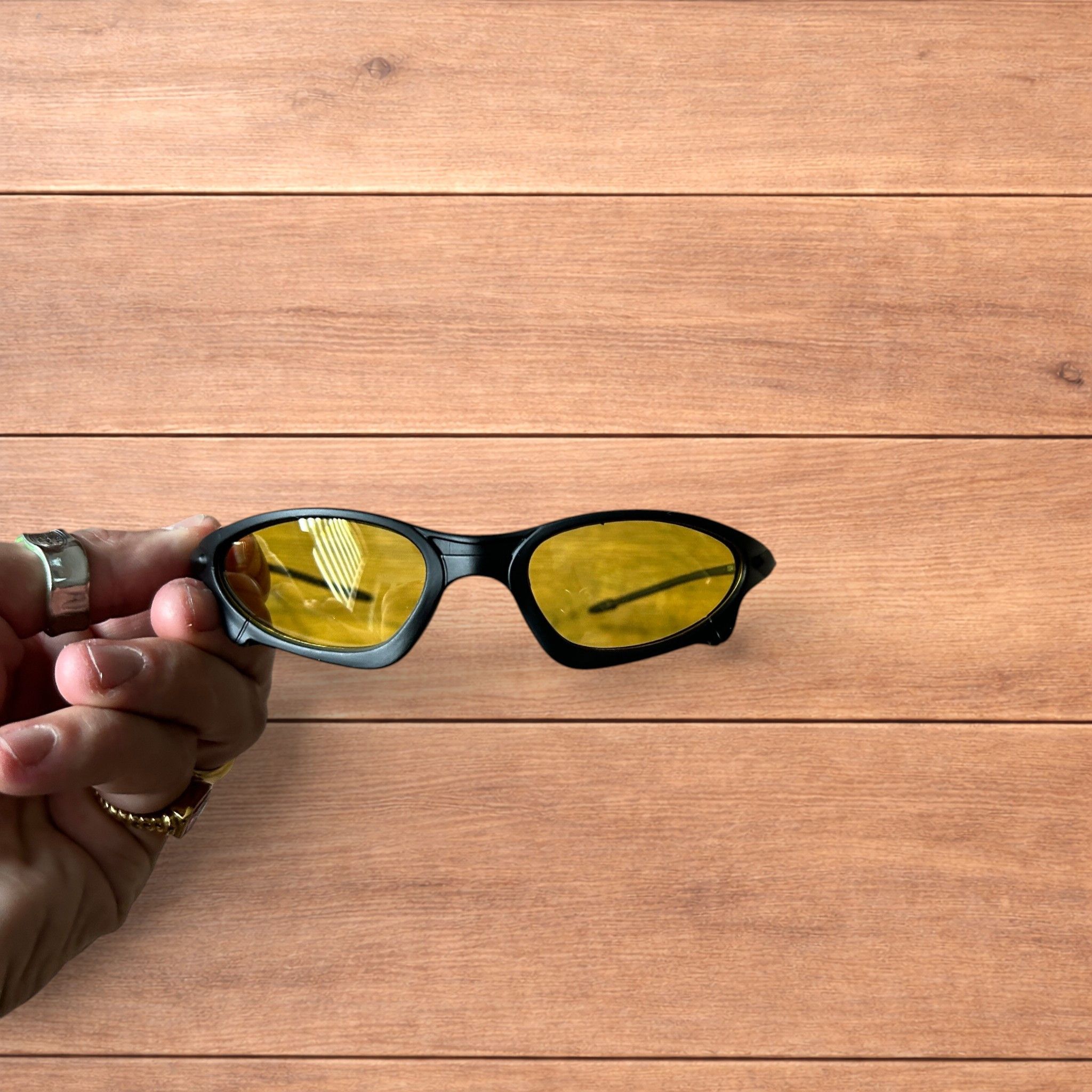 Japanese Brand Insane polarised sunglasses in black with yellow lense. Size ONE SIZE - 3 Thumbnail