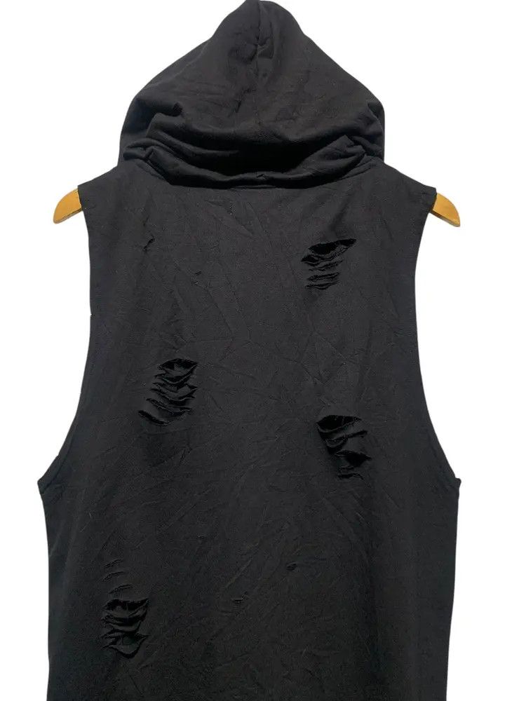 20471120 2000s Rings gothic distressed sleeveless hoodie Size US L / EU 52-54 / 3 - 11 Thumbnail