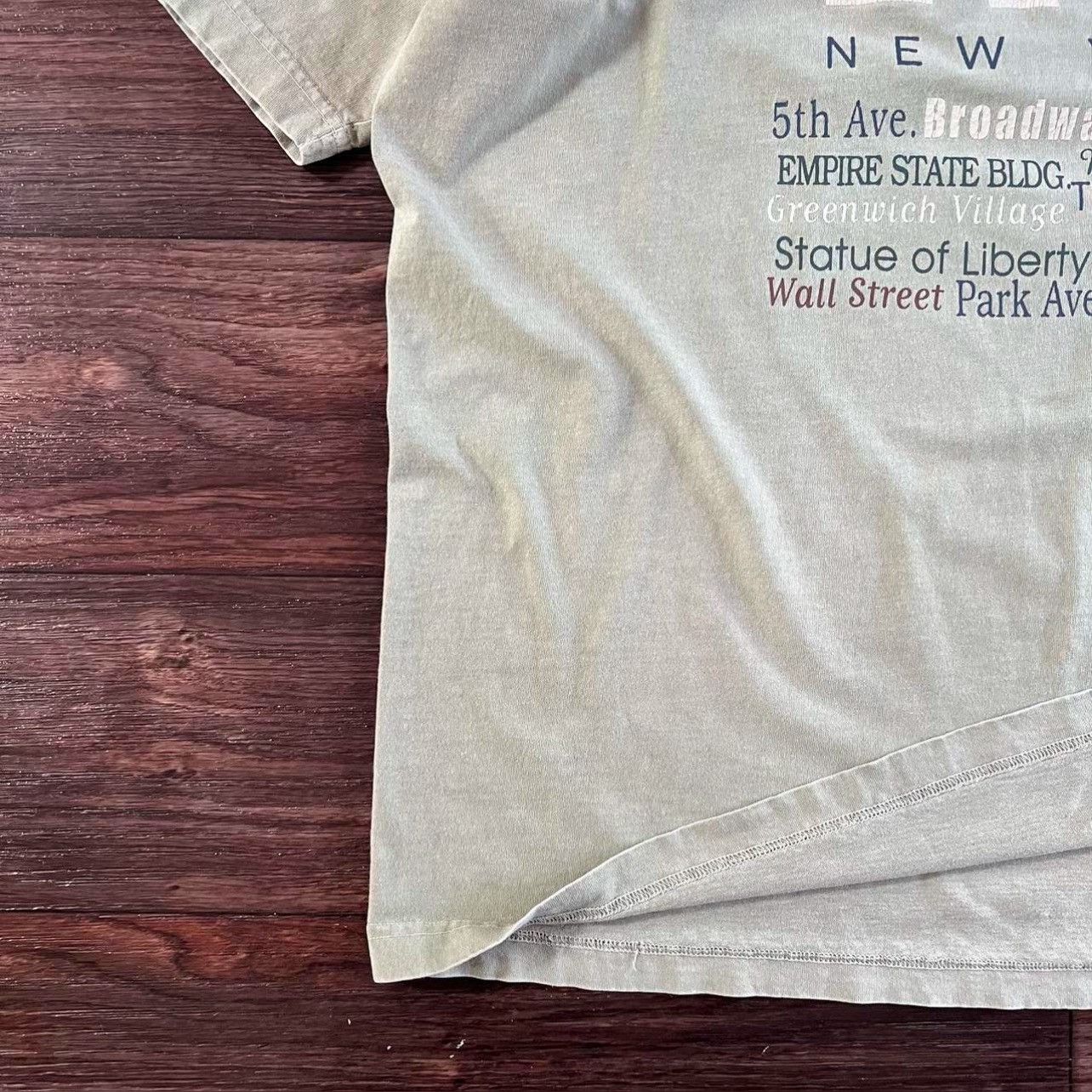 Vintage Vintage Y2K single stitch, New York City Tourist T-shirt Size US XL / EU 56 / 4 - 4 Thumbnail