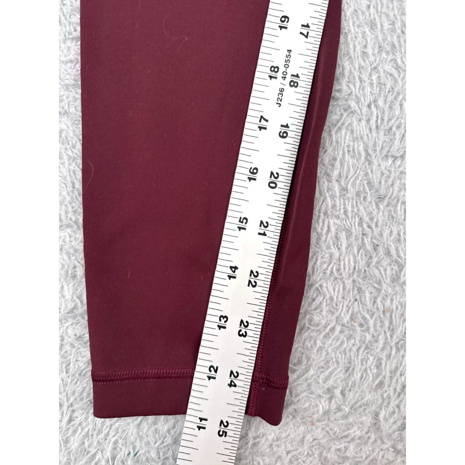 Lululemon VINTAGE Lululemon Leggings Womens 4 Activewear Skinny Yoga 25" Red Athleisure Size 27" / US 4 / IT 40 - 6 Thumbnail
