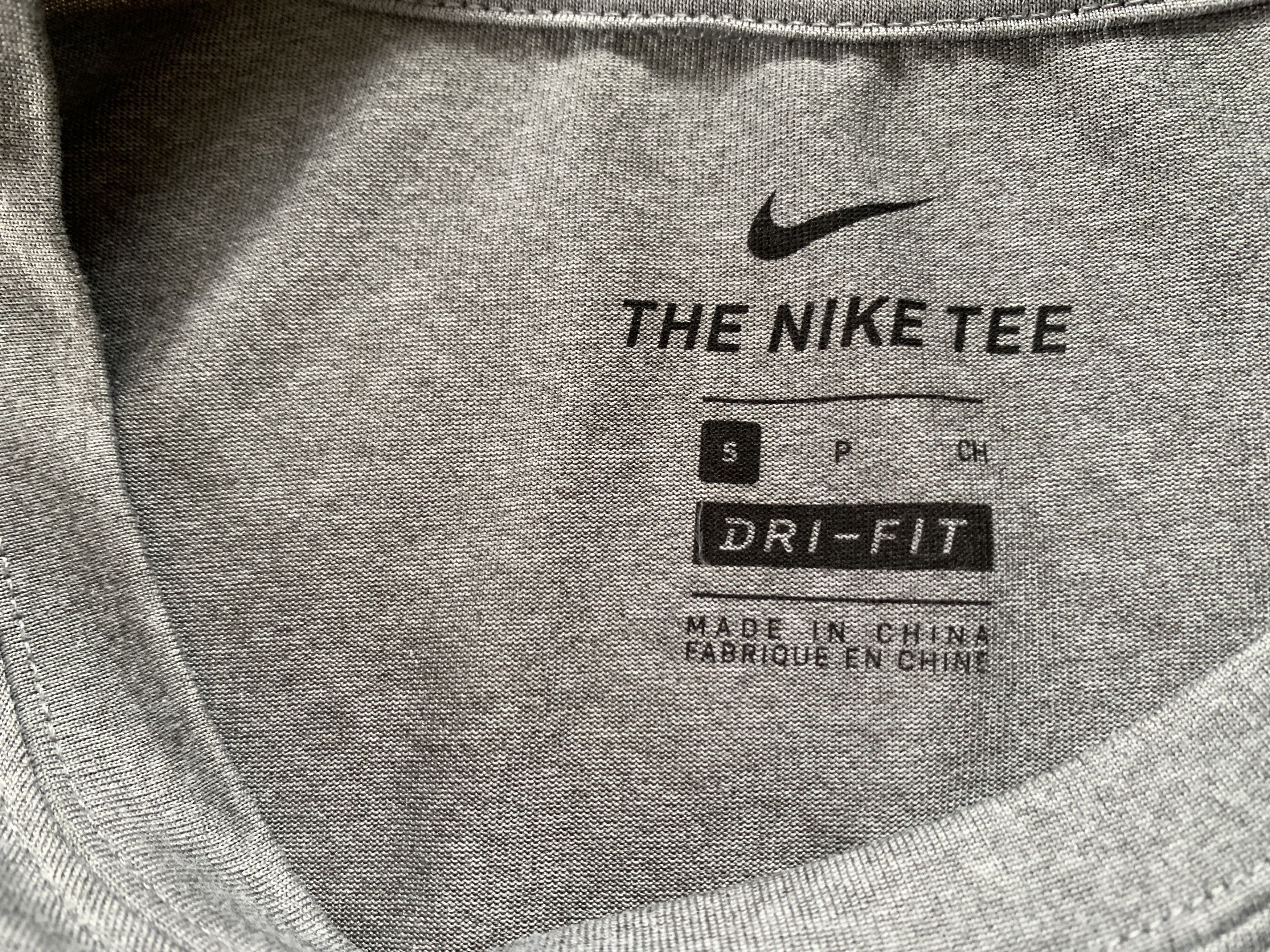 Nike Nike Dri-FIT Grey Swoosh Logo T-Shirt Size US S / EU 44-46 / 1 - 6 Thumbnail