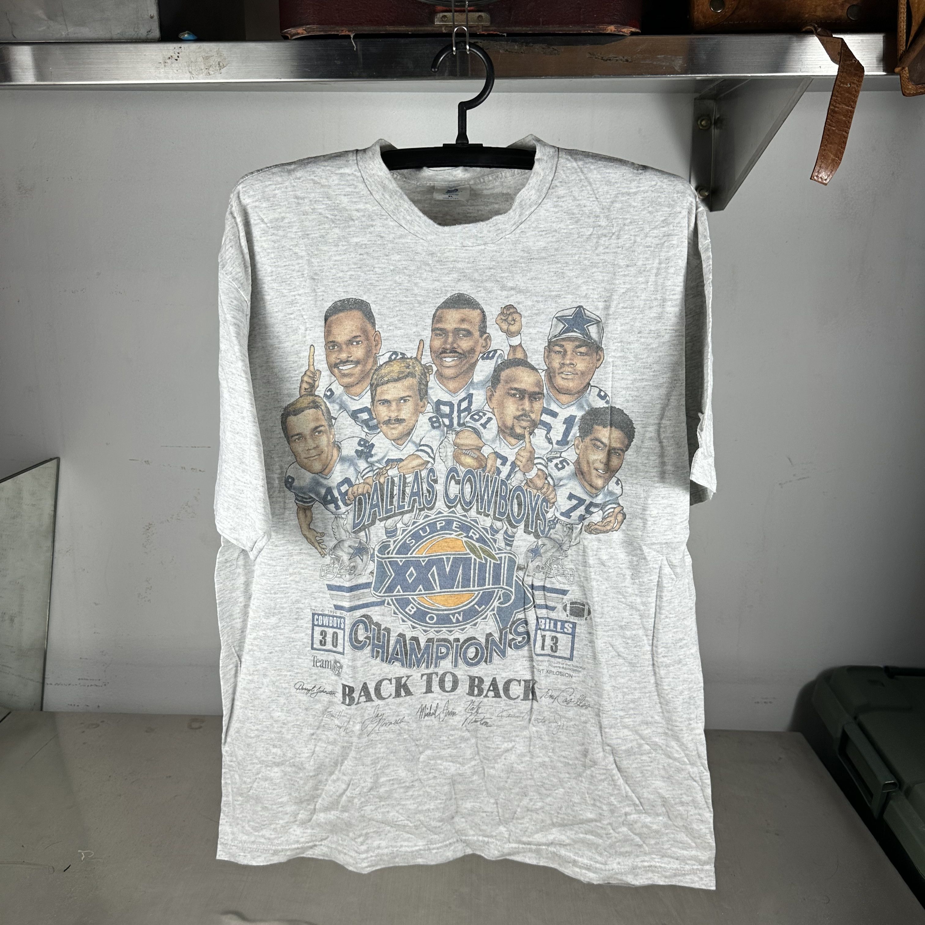 Vintage 1994 DallasCowboys NFL Back to Back Champions Caricature Tee Size US XL / EU 56 / 4 - 1 Thumbnail