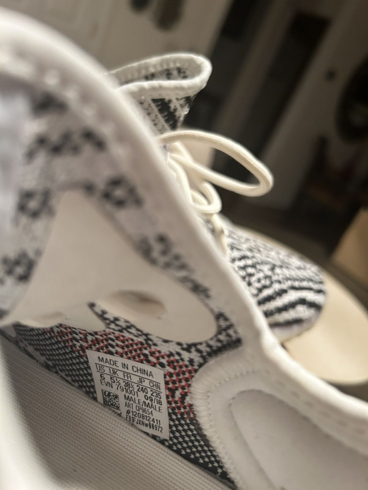 Yeezy Yeezy Boost 350 V2 Zebra 2017 Size US 6 / EU 39 - 8 Thumbnail