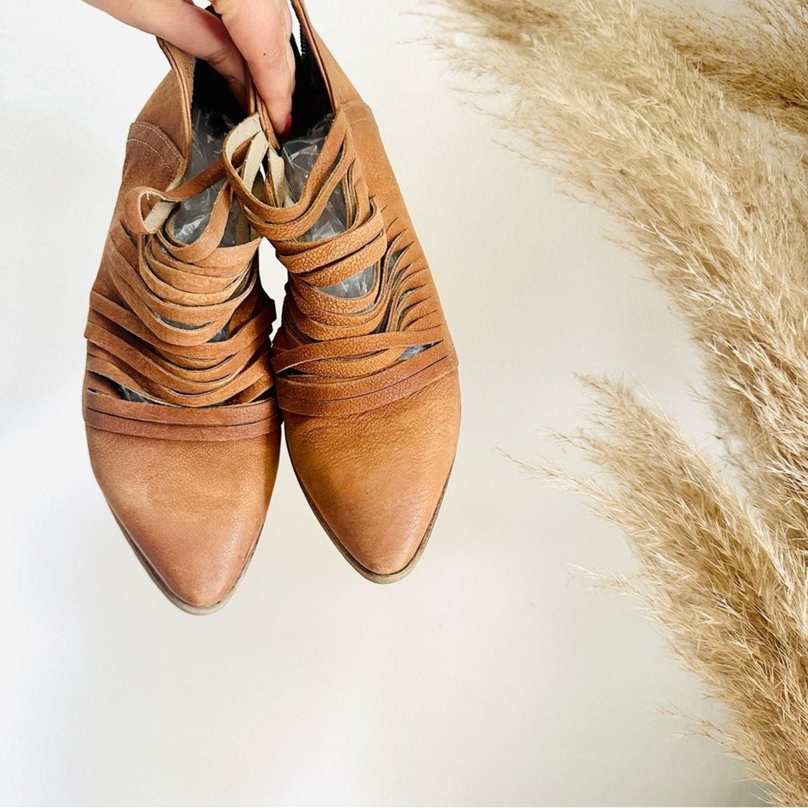 FP FREE PEOPLE Brown Tan Lost Valley Ankle Booties Boots