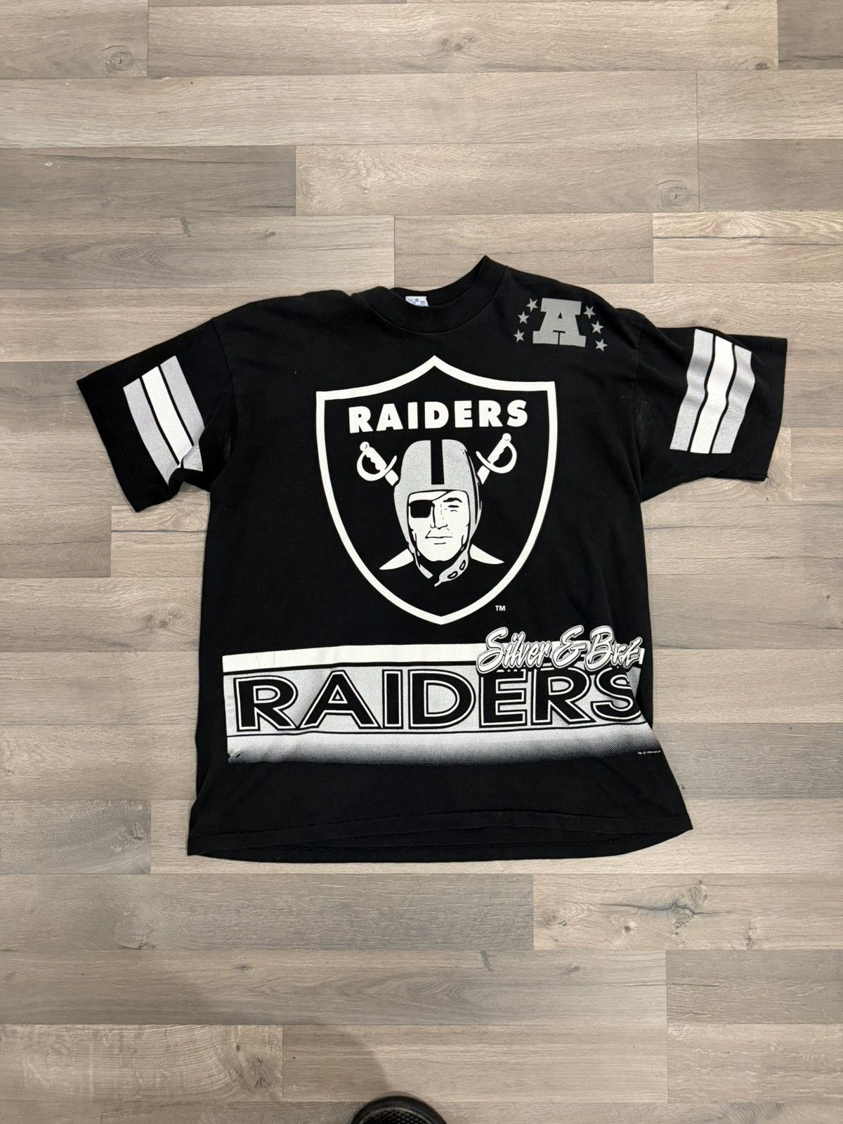 Salem Sportswear Vintage 1990s Salem Oakland LA Raiders Black Silver NFL XL Size US XL / EU 56 / 4 - 1 Thumbnail