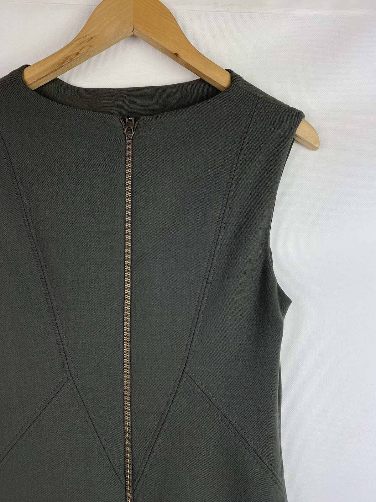Helmut Lang Helmut Lang ladies assymetrical sleeveless dress size 6 Size M / US 6-8 / IT 42-44 - 12 Thumbnail