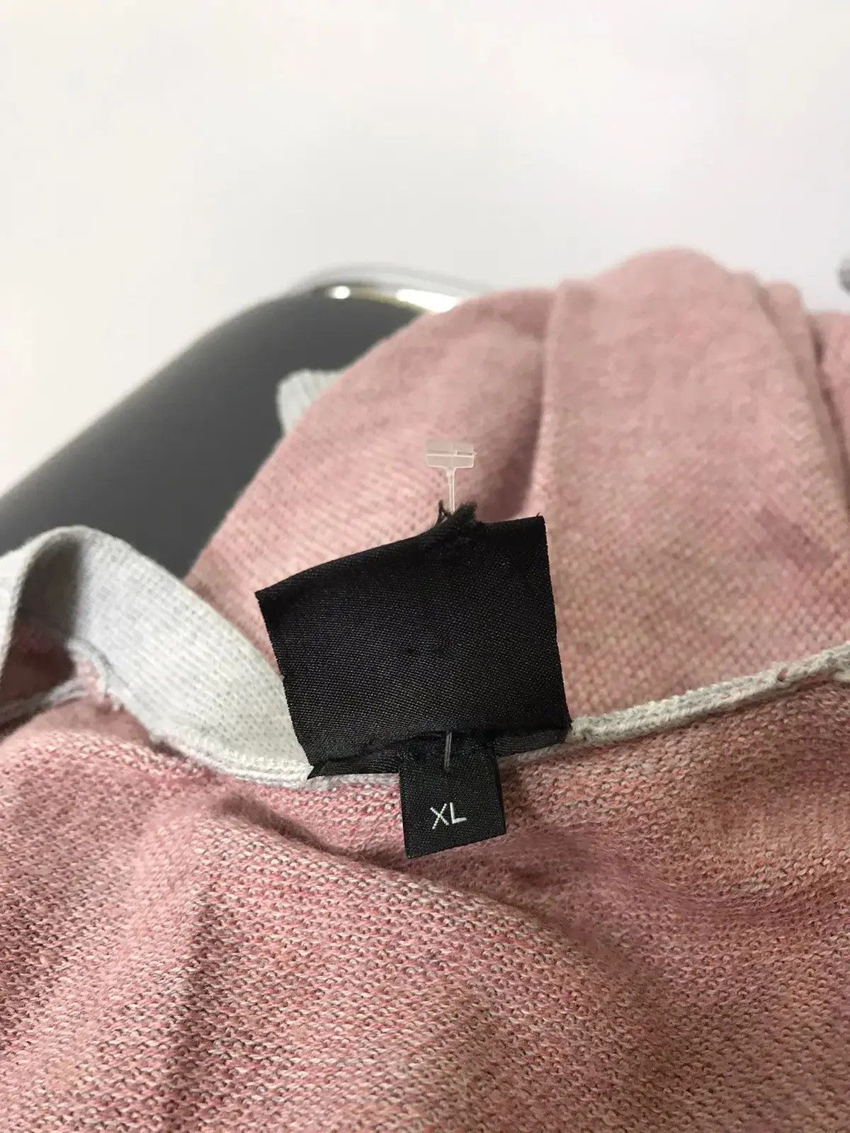 Designer × Hugo Boss Hugo Boss men’s wool v-neck jumper Size US L / EU 52-54 / 3 - 5 Thumbnail