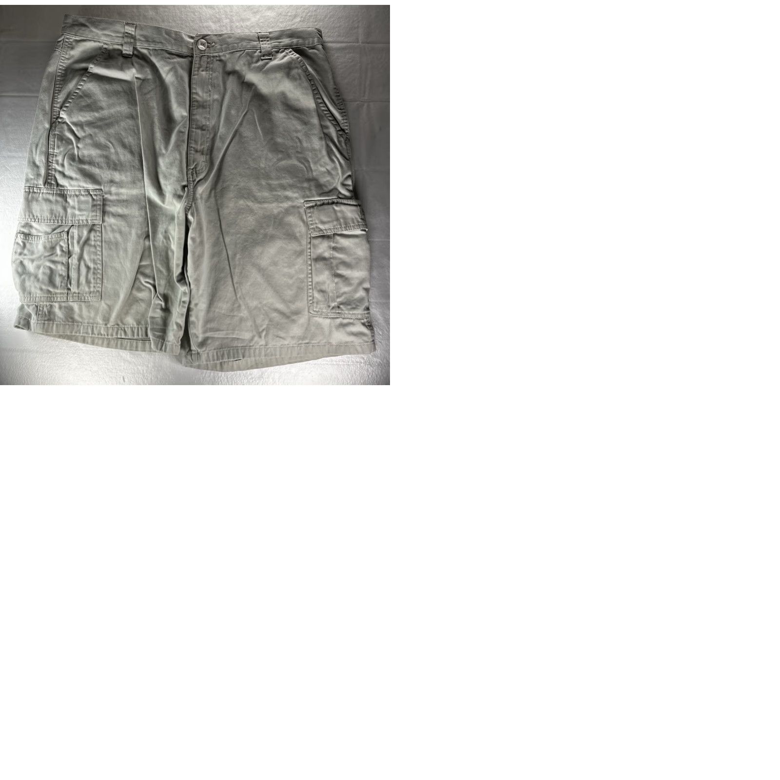 Wrangler Wrangler Cargo Shorts Men’s 40 Tan Khaki Relaxed Fit Y2K Baggy Utility Shorts Cargo Shorts Mens 40 Beige Pockets Size US 40 / EU 56 - 9 Thumbnail