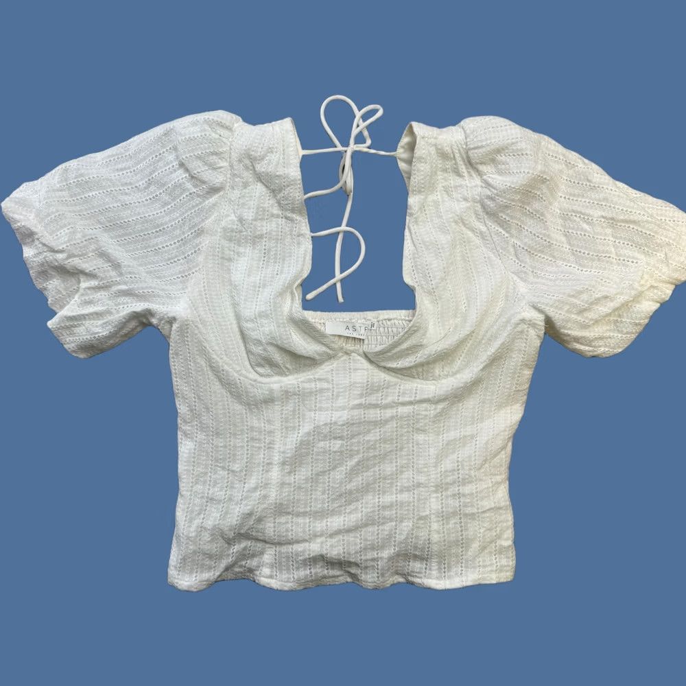 ASTR The Label ASTR The Label Top Women M White Sweetheart Puff Sleeve Blouse Skill: Casual Party/Cocktail, Travel Size M / US 6-8 / IT 42-44 - 1 Thumbnail