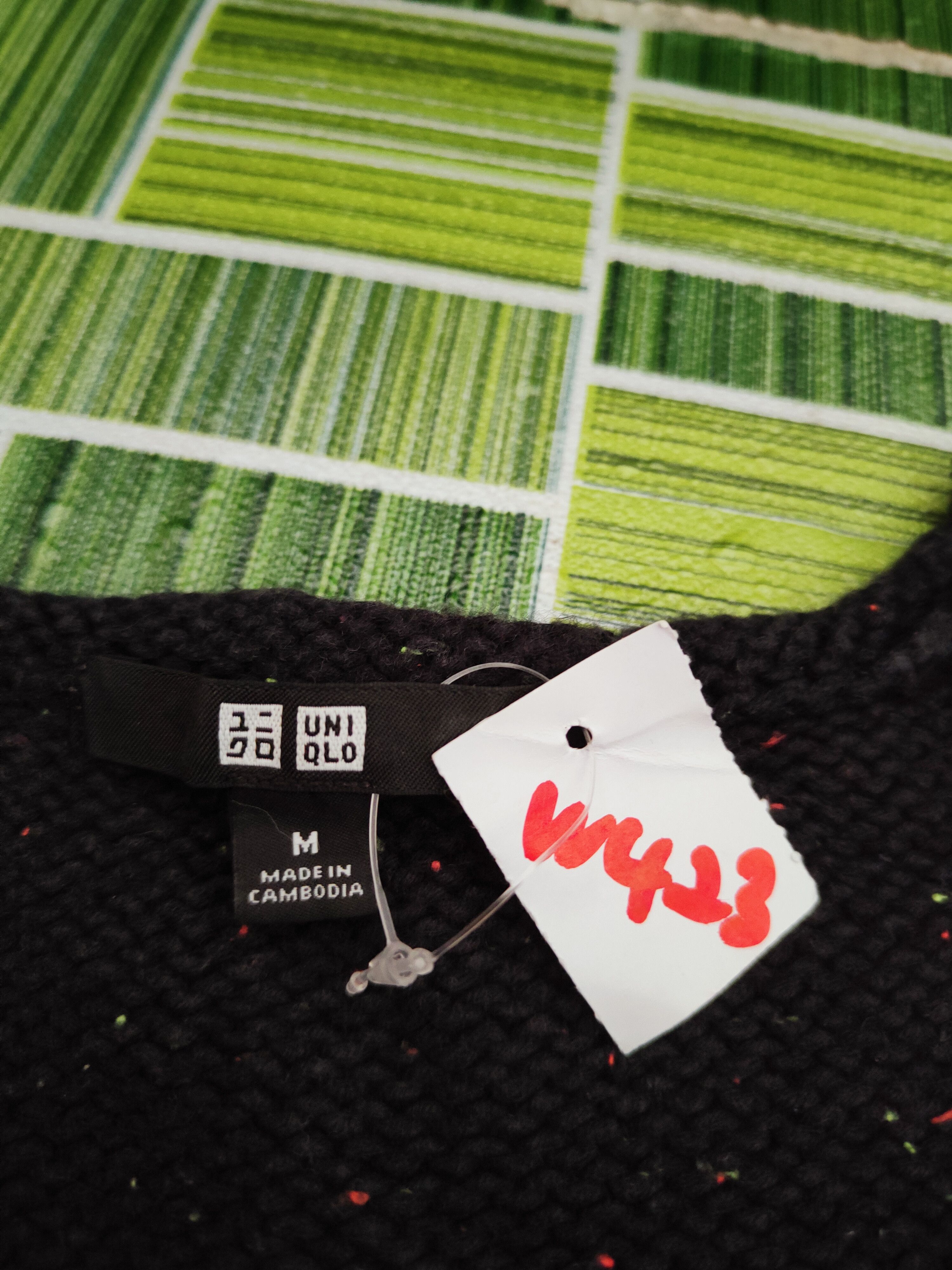 Japanese Brand × Vintage Uniqlo Black Knitwear Sweatshirts #W423 Size US M / EU 48-50 / 2 - 11 Thumbnail