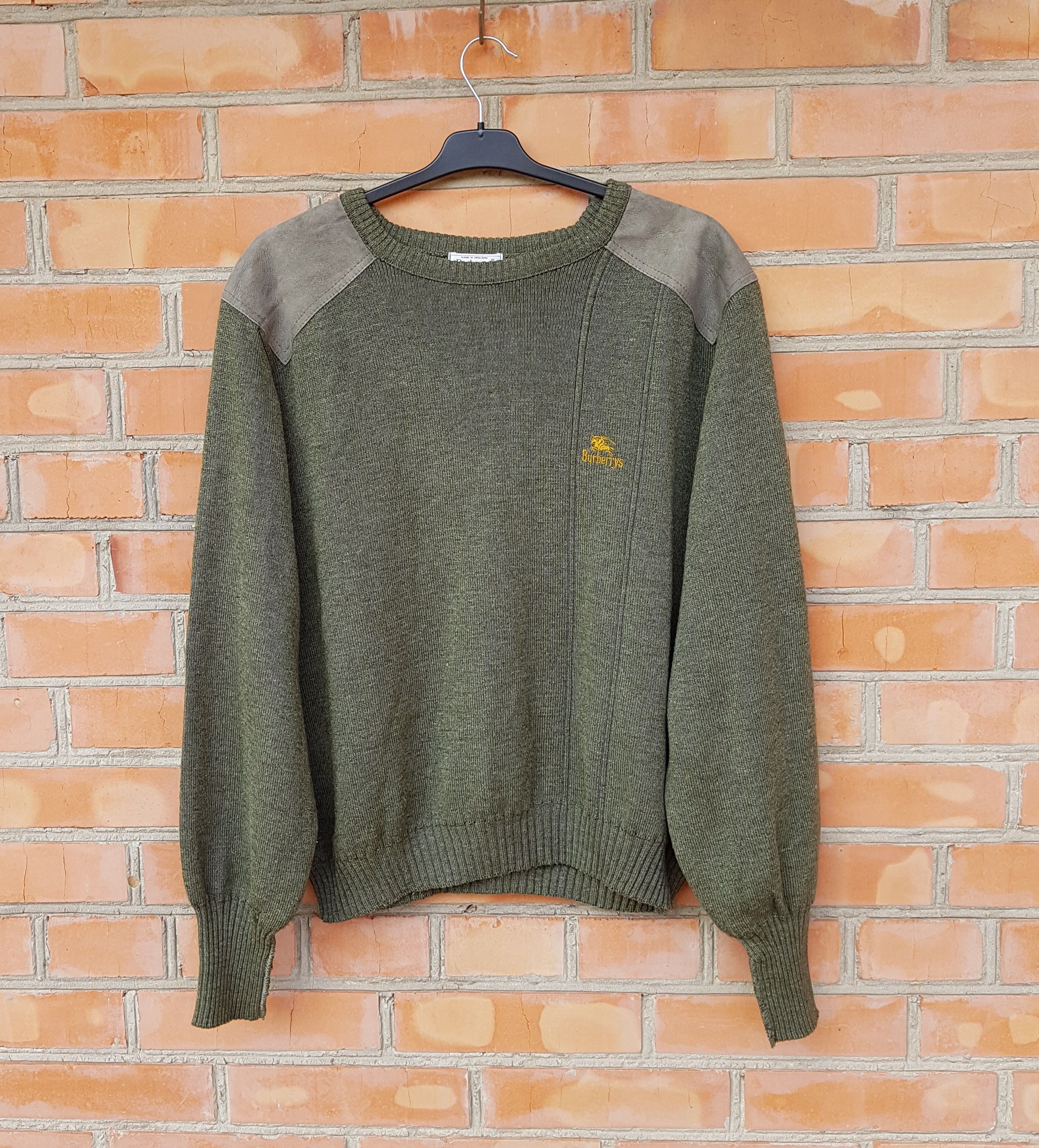 Burberry Burberrys Vintage Sweater made in UK wool & leather patches Size US L / EU 52-54 / 3 - 1 Thumbnail