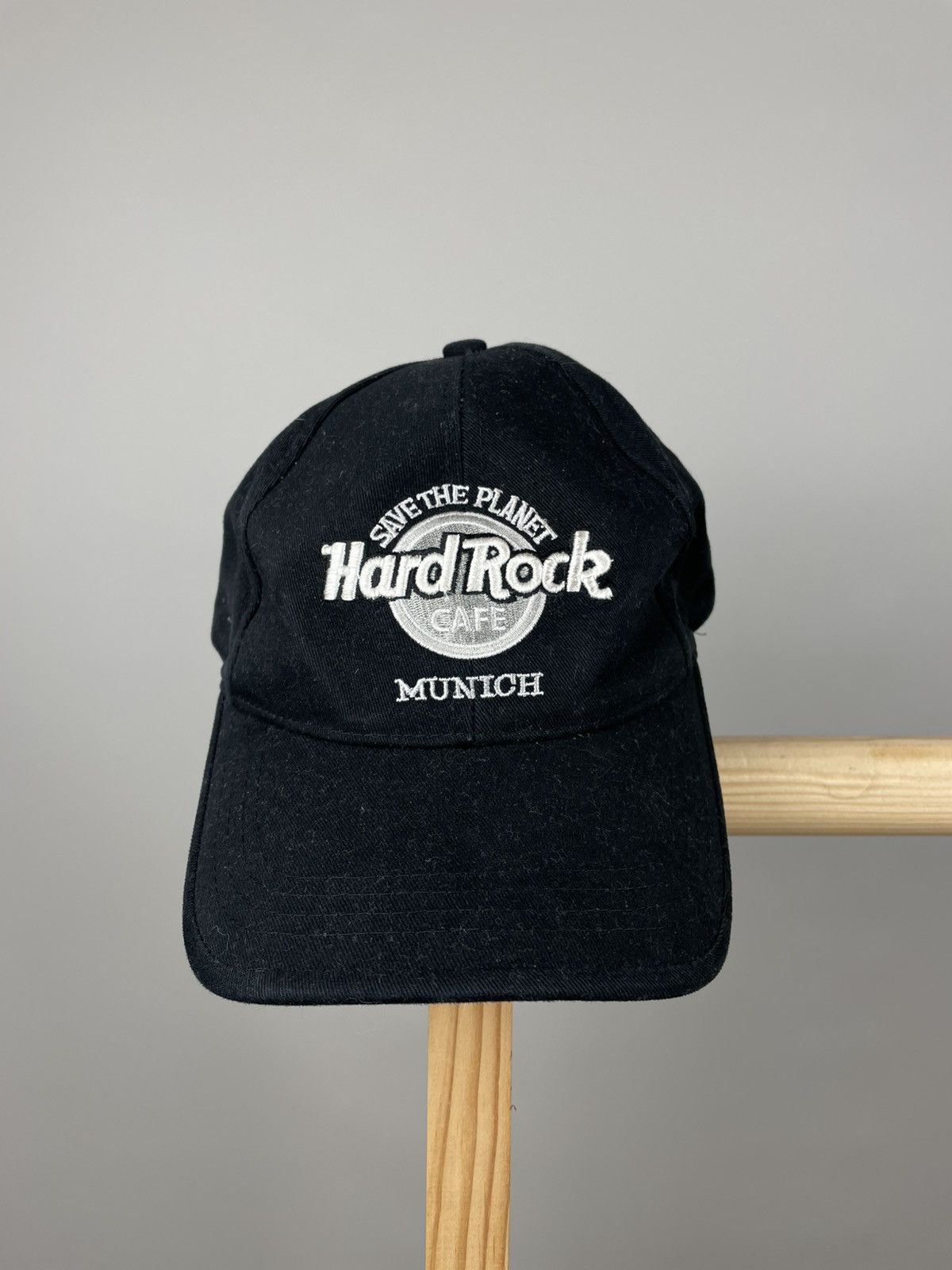 Hard Rock Cafe × Vintage Vintage Hard Rock Cafe Munich merch cap Size ONE SIZE - 1 Thumbnail